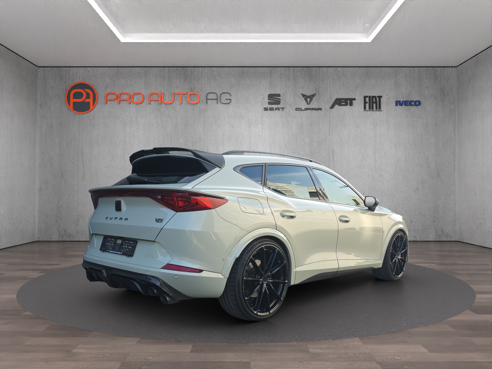 CUPRA Formentor 2.5TSI VZ5 Taiga Grey 4Drive DSG *ABT AKRAPOVIC EDITION*-image-4