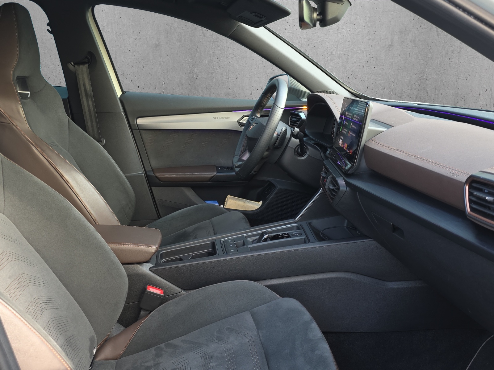 CUPRA Formentor 2.5TSI VZ5 Taiga Grey 4Drive DSG *ABT AKRAPOVIC EDITION*-image-11