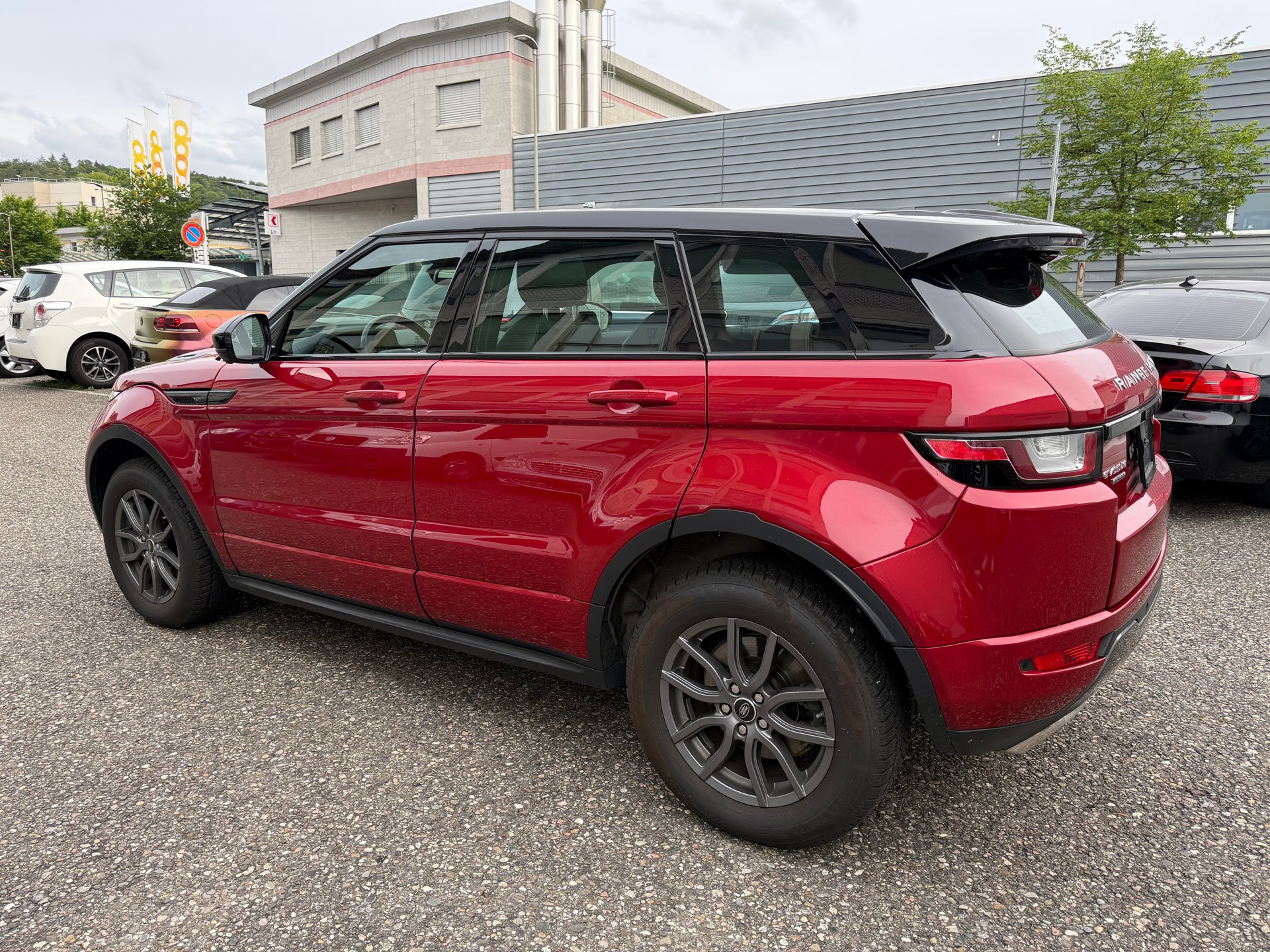 LAND ROVER Range Rover Evoque 2.0 Si4 HSE Dynamic AT9-image-16