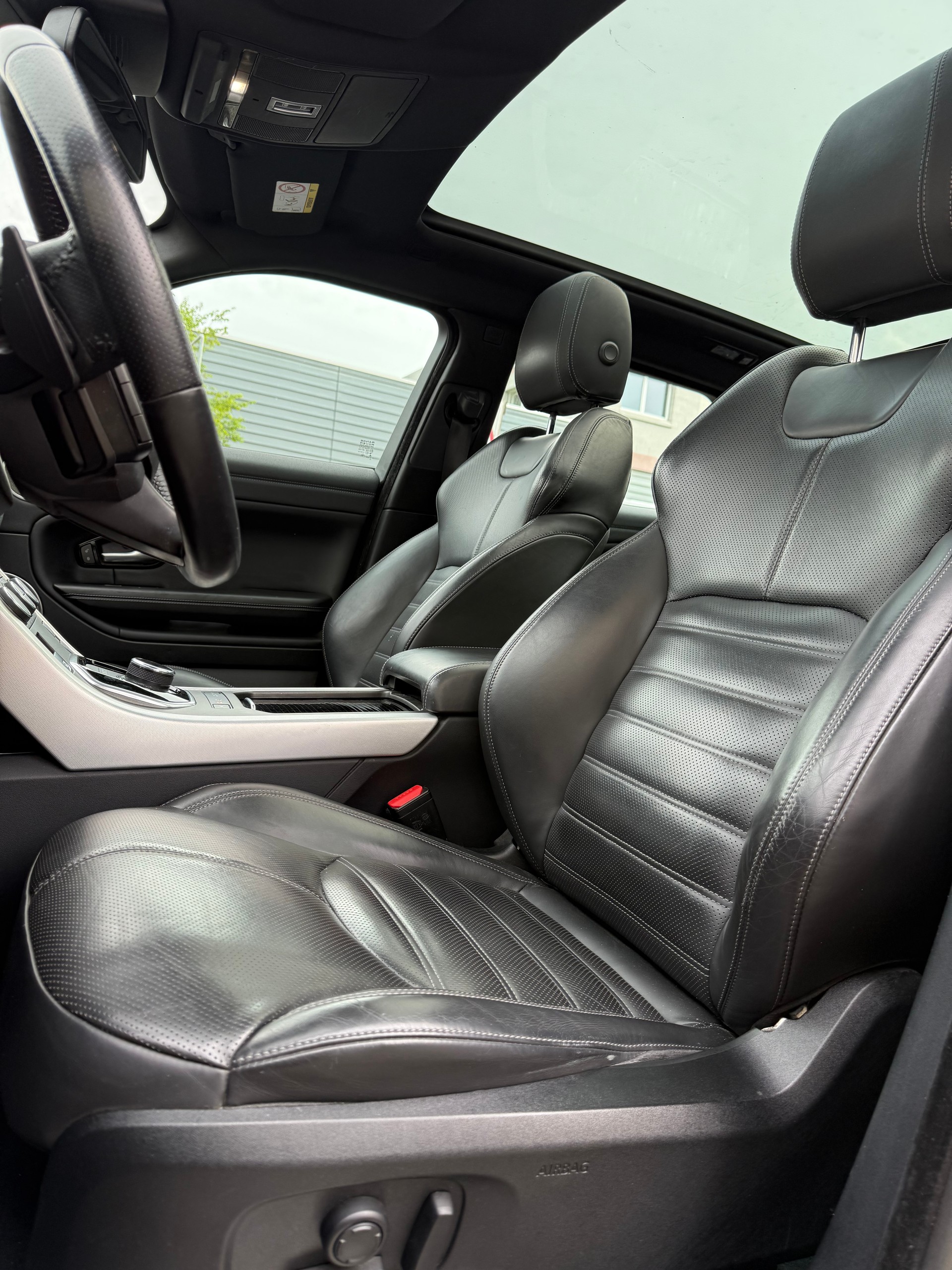 LAND ROVER Range Rover Evoque 2.0 Si4 HSE Dynamic AT9-image-14