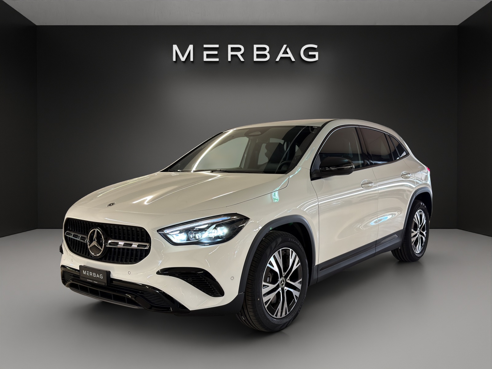MERCEDES-BENZ GLA 200 Night Star
