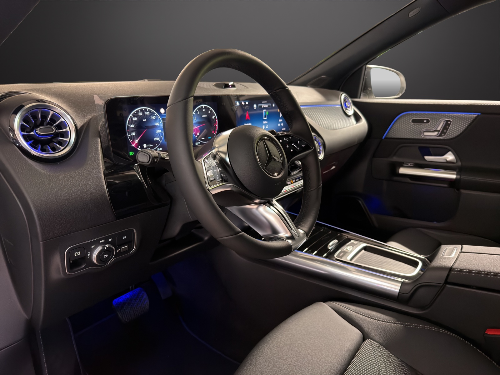 MERCEDES-BENZ GLA 200 Night Star-image-6