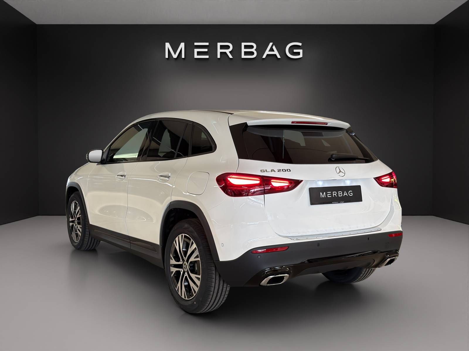 MERCEDES-BENZ GLA 200 Night Star-image-3