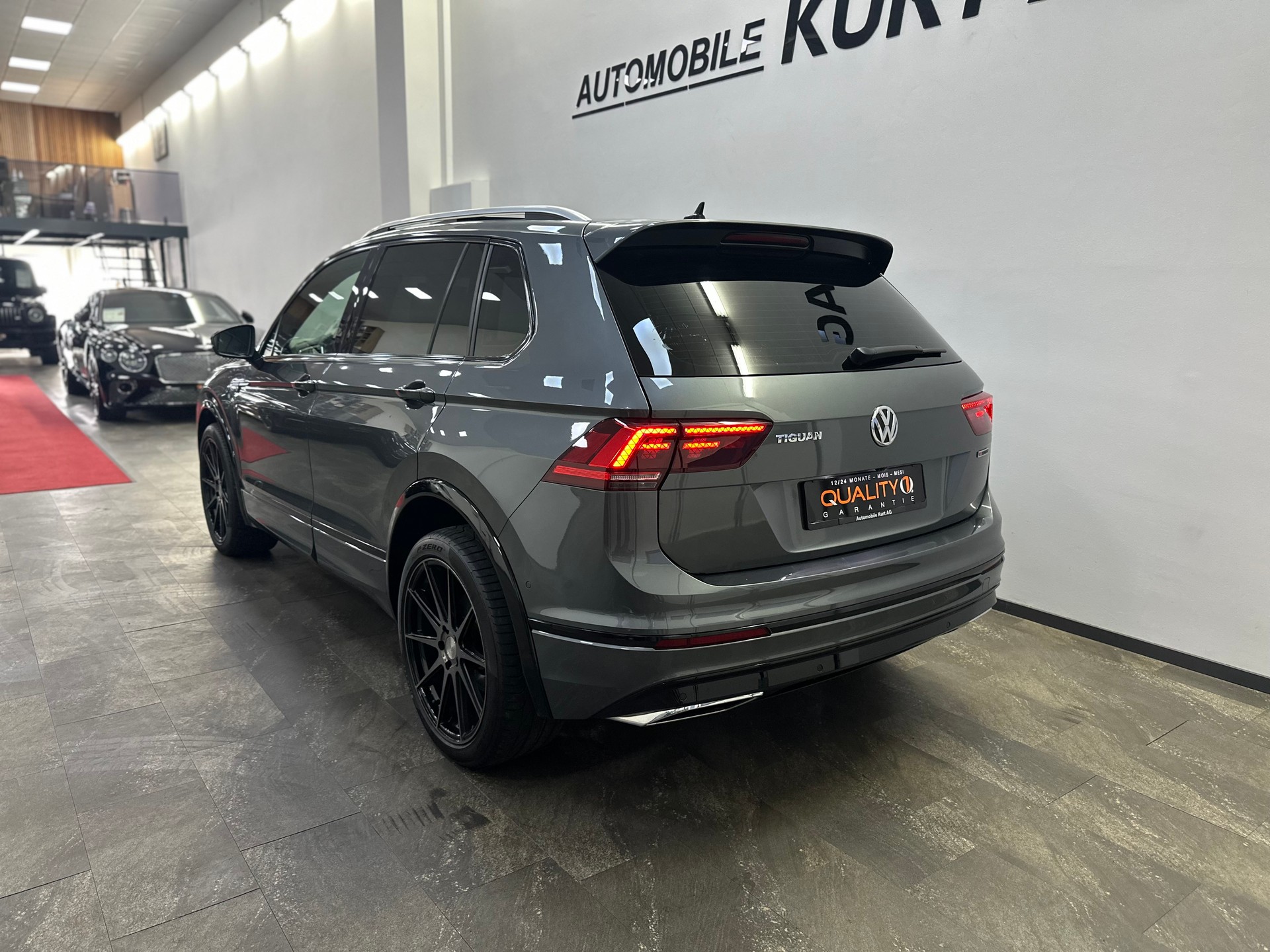 VW Tiguan 2.0 TDI SCR Highline 4Motion DSG-image-3