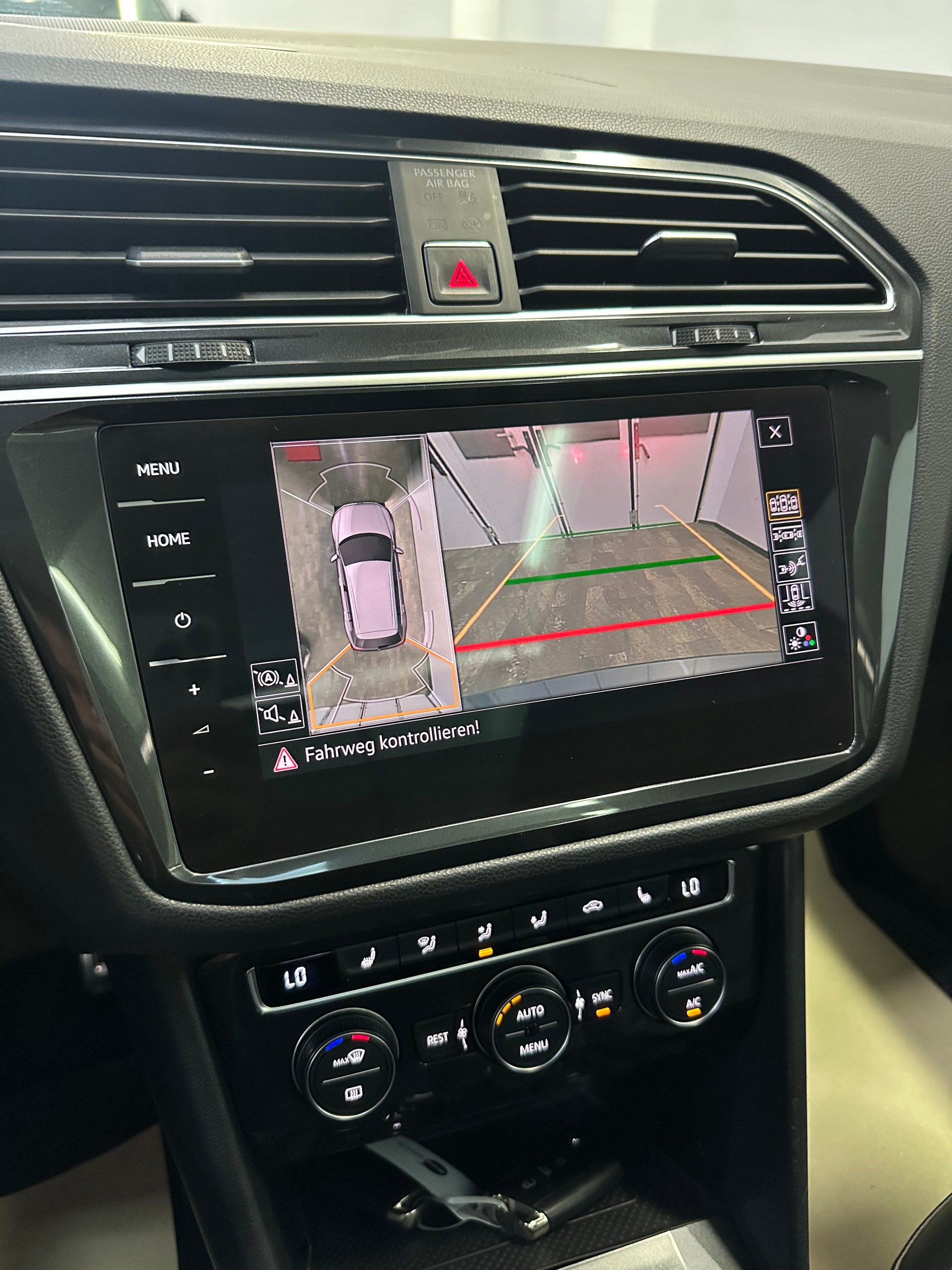 VW Tiguan 2.0 TDI SCR Highline 4Motion DSG-image-14