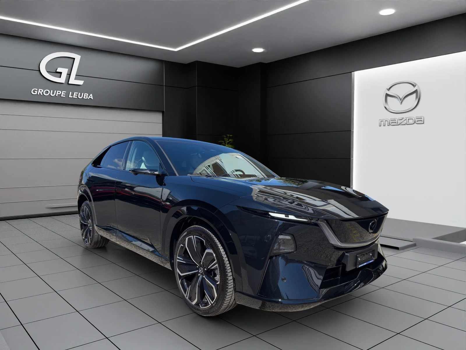 MAZDA CX-6e-image-0