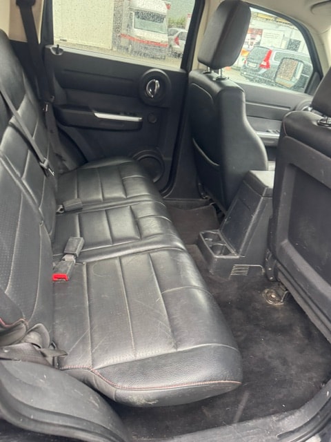 DODGE Nitro 4.0 V6 R/T Automatic-image-13