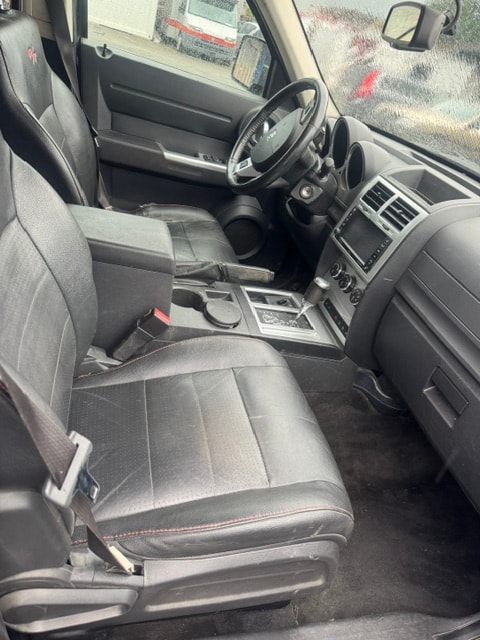 DODGE Nitro 4.0 V6 R/T Automatic-image-12