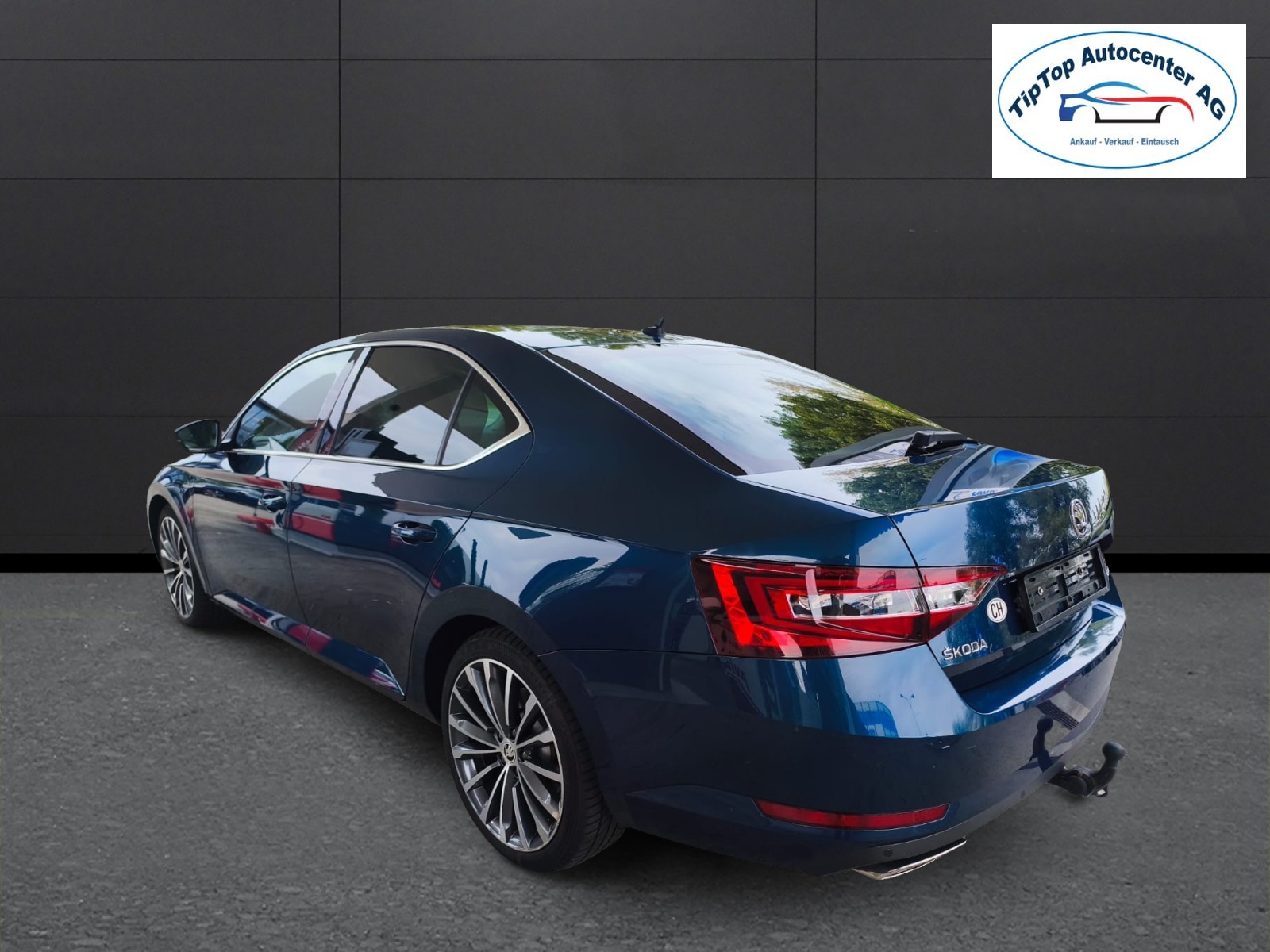 SKODA Superb 2.0TSI L&K 4x4 DSG-image-3