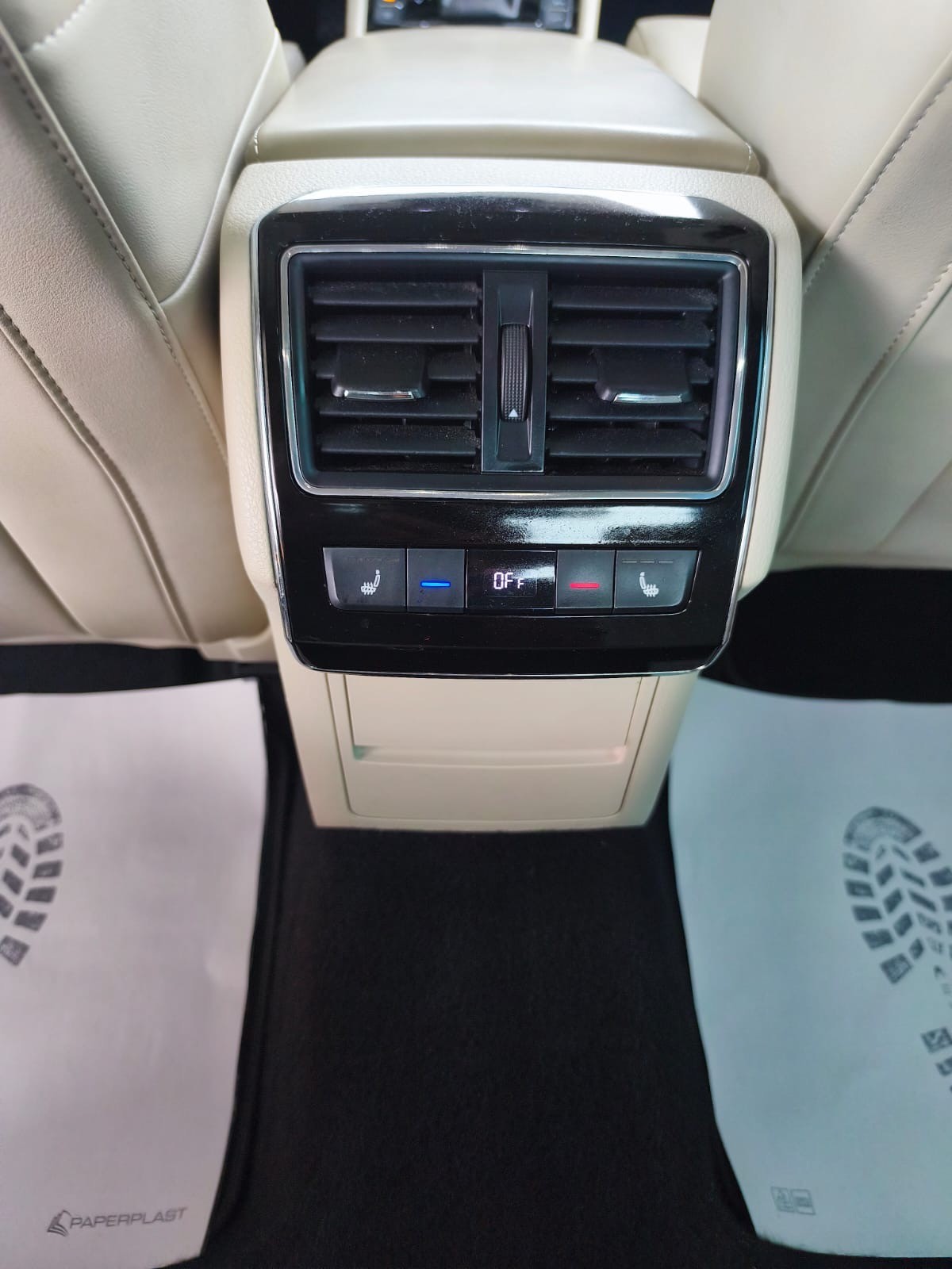 SKODA Superb 2.0TSI L&K 4x4 DSG-image-21
