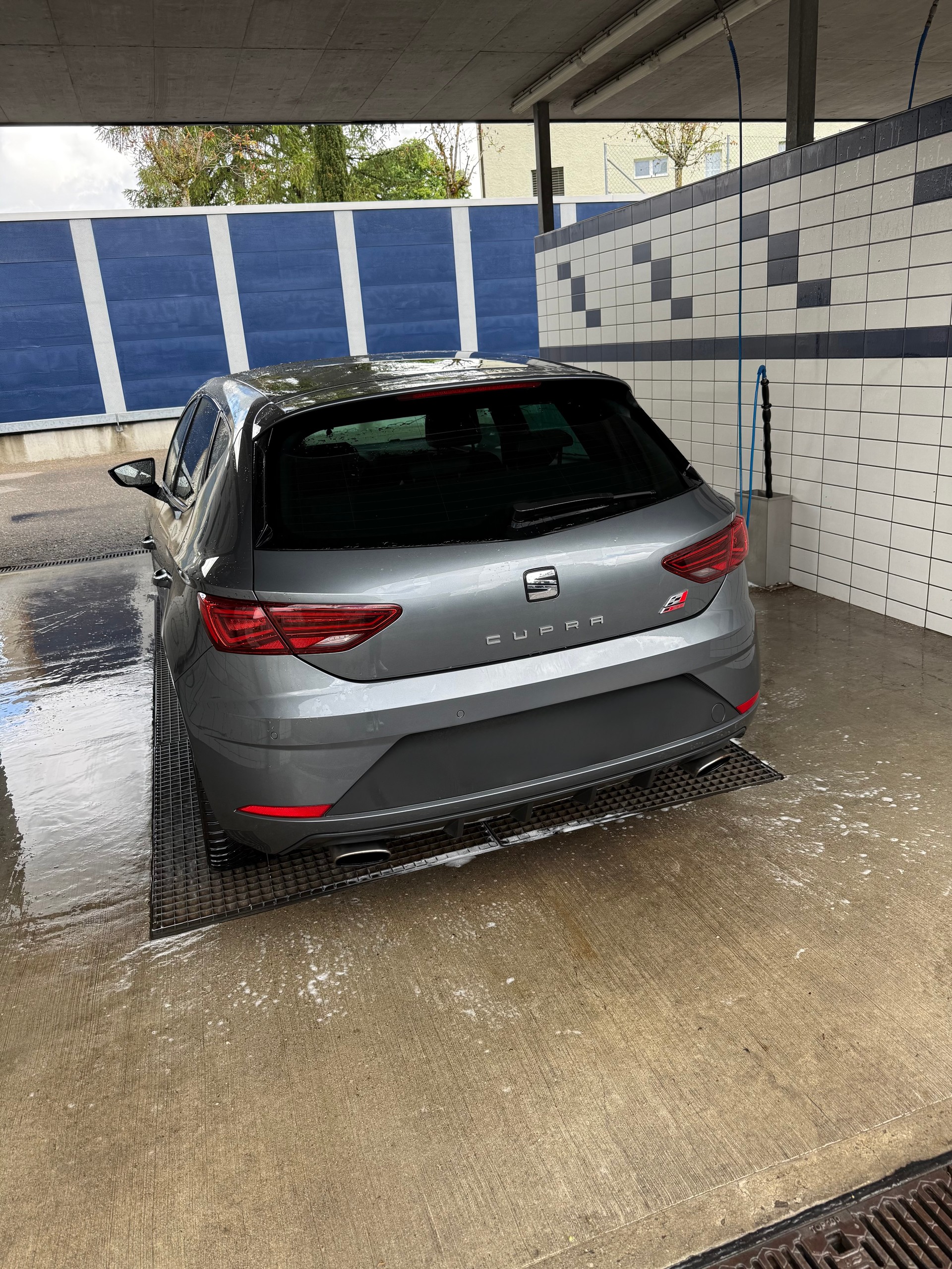 SEAT Cupra-image-1