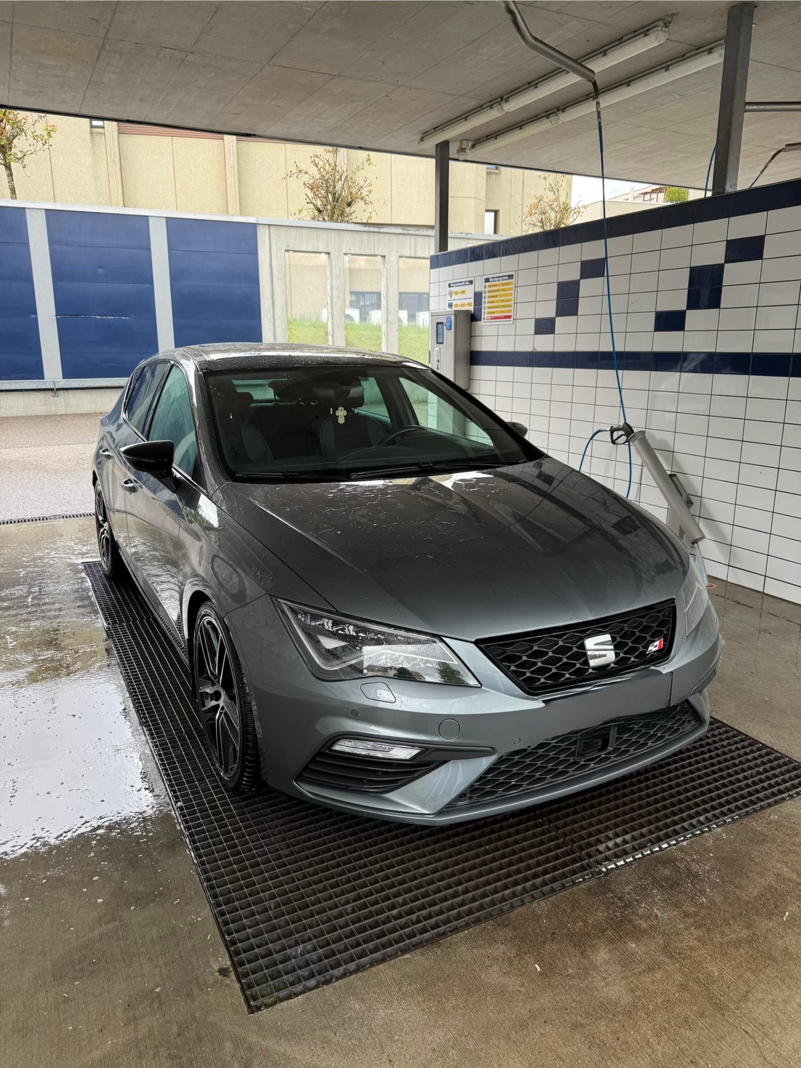 SEAT Cupra-image-0