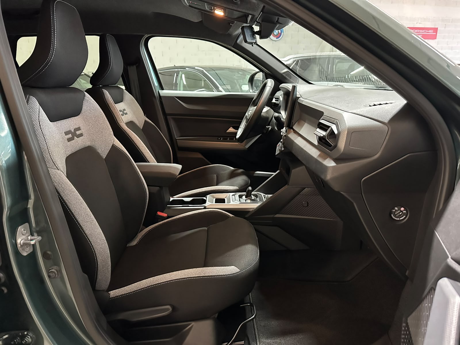 DACIA Duster HEV 155 Journey-image-10
