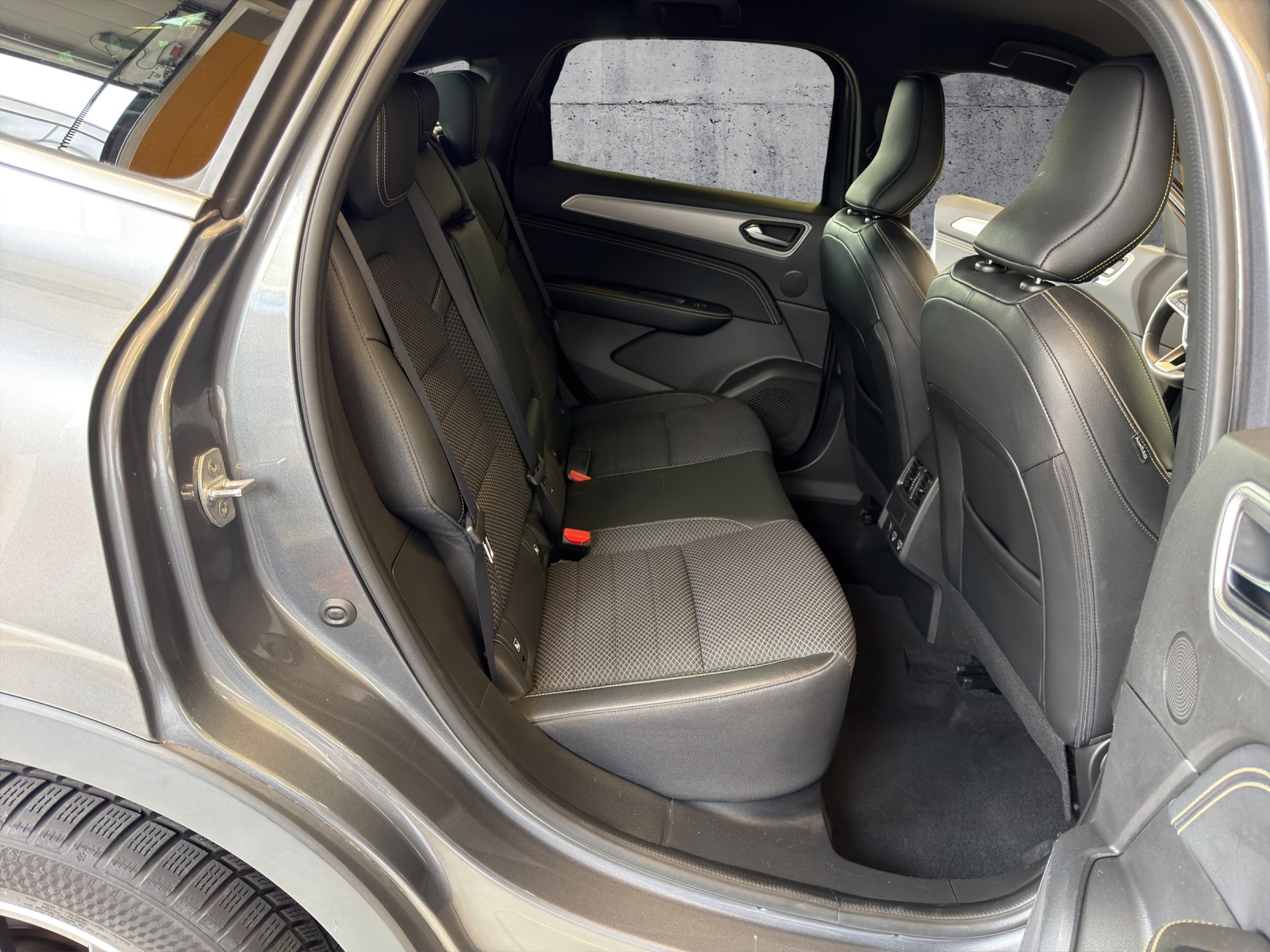 RENAULT Arkana 1.3 TCe Techno EDC*Abstandstempomat**Leasingaktion 1.99%**-image-24