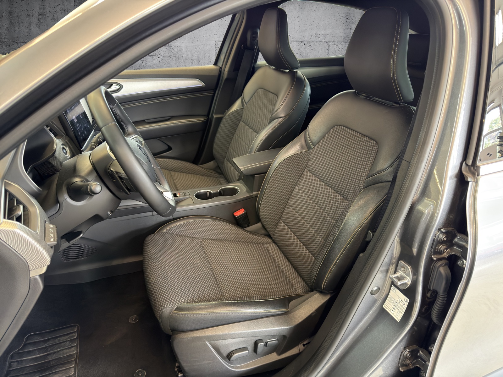 RENAULT Arkana 1.3 TCe Techno EDC*Abstandstempomat**Leasingaktion 1.99%**-image-2