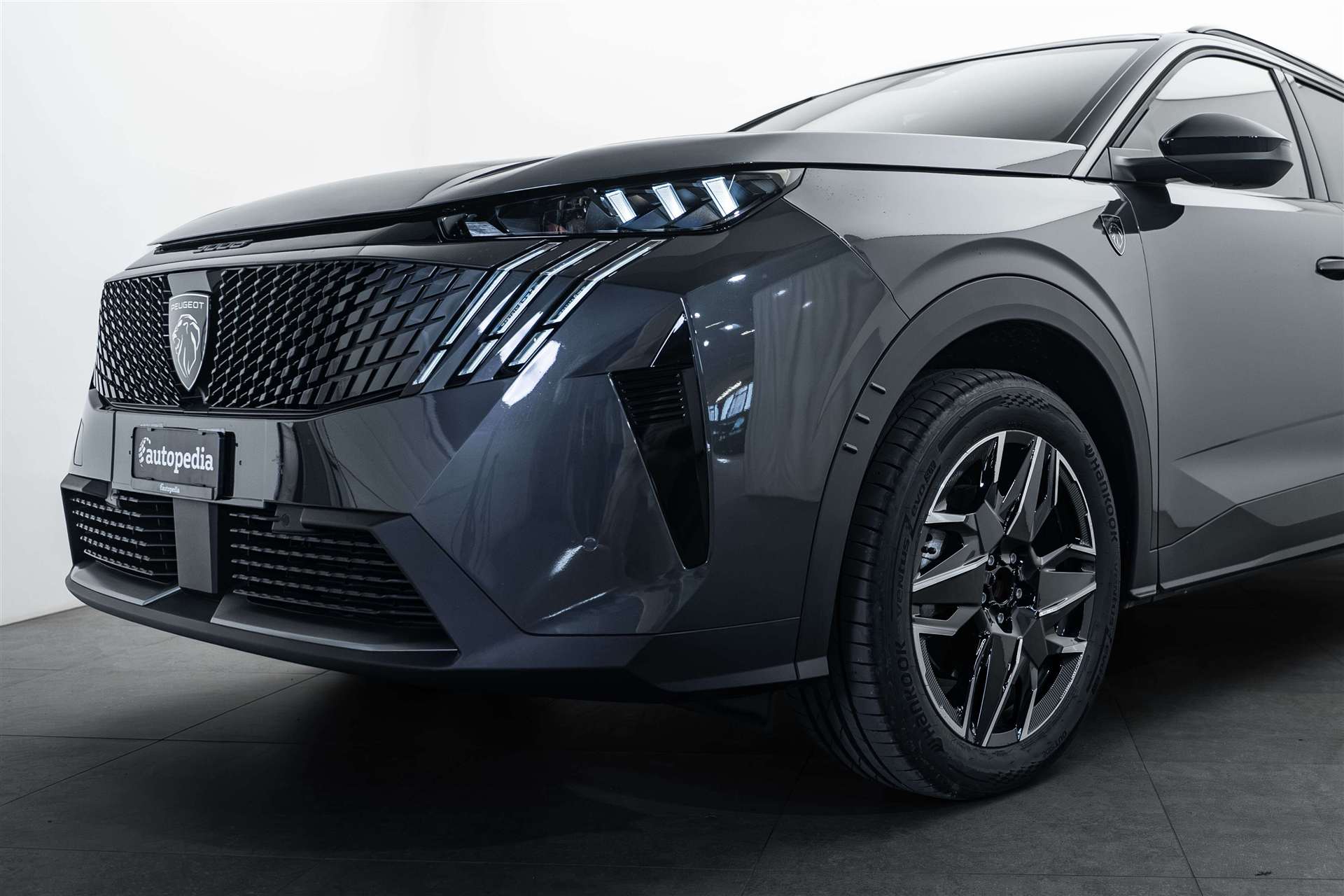 PEUGEOT 5008 145 Hybrid GT 7-Plätzer e-DCS-Automat-image-1