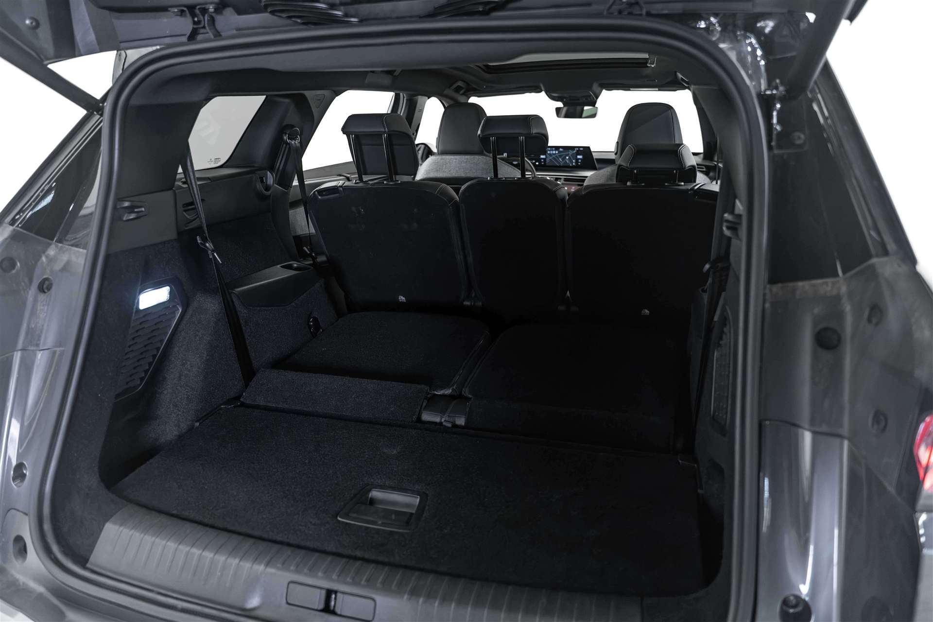 PEUGEOT 5008 145 Hybrid GT 7-Plätzer e-DCS-Automat-image-4