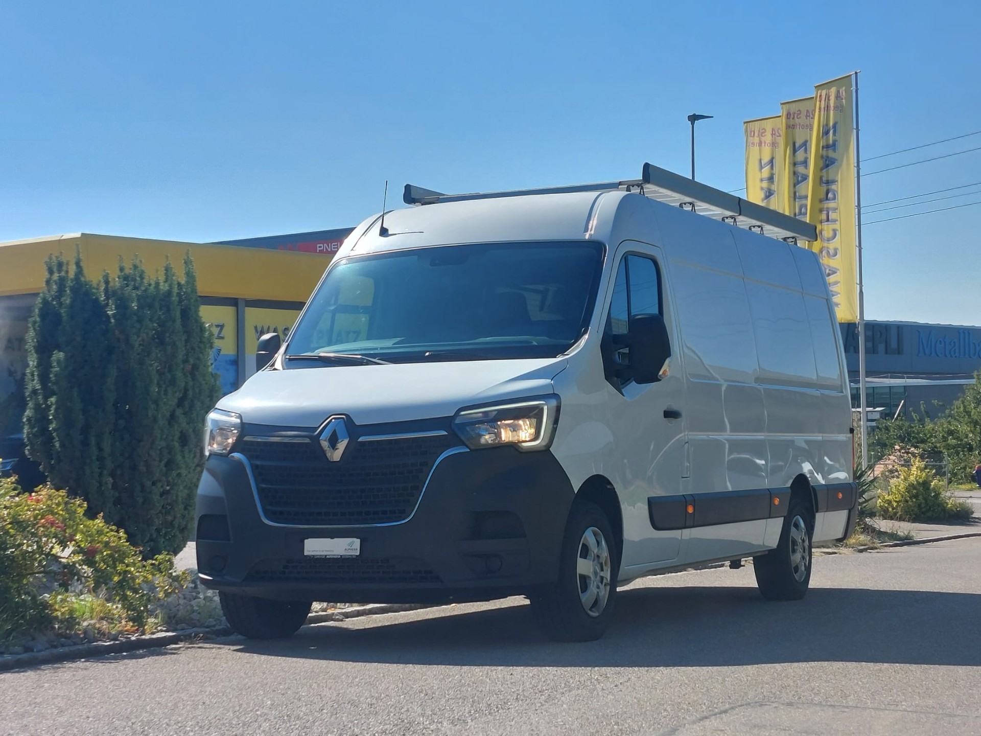 RENAULT Master T35 dCi 165 L3H2 mit AHK 2.5to-image-1