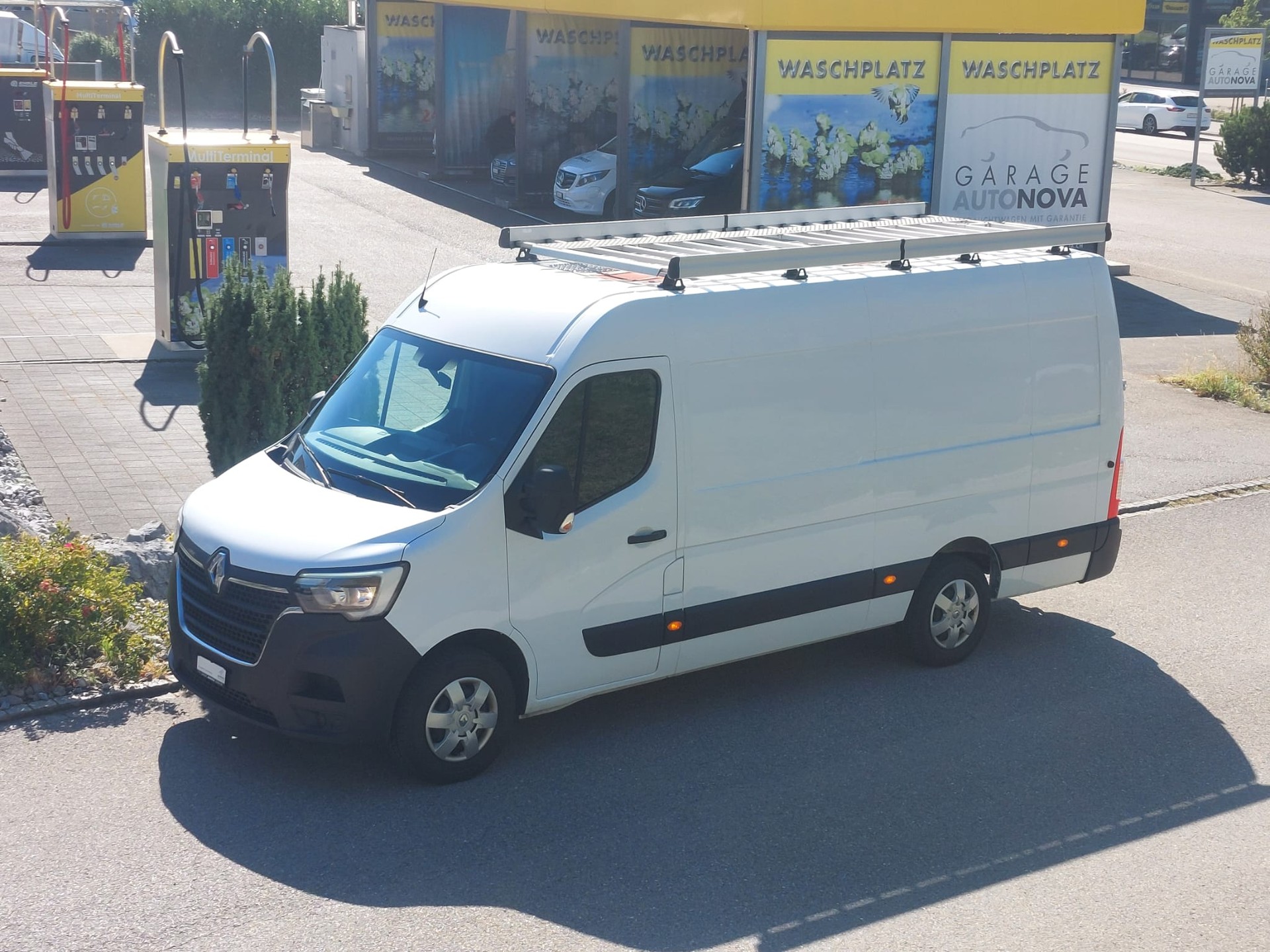 RENAULT Master T35 dCi 165 L3H2 mit AHK 2.5to-image-0