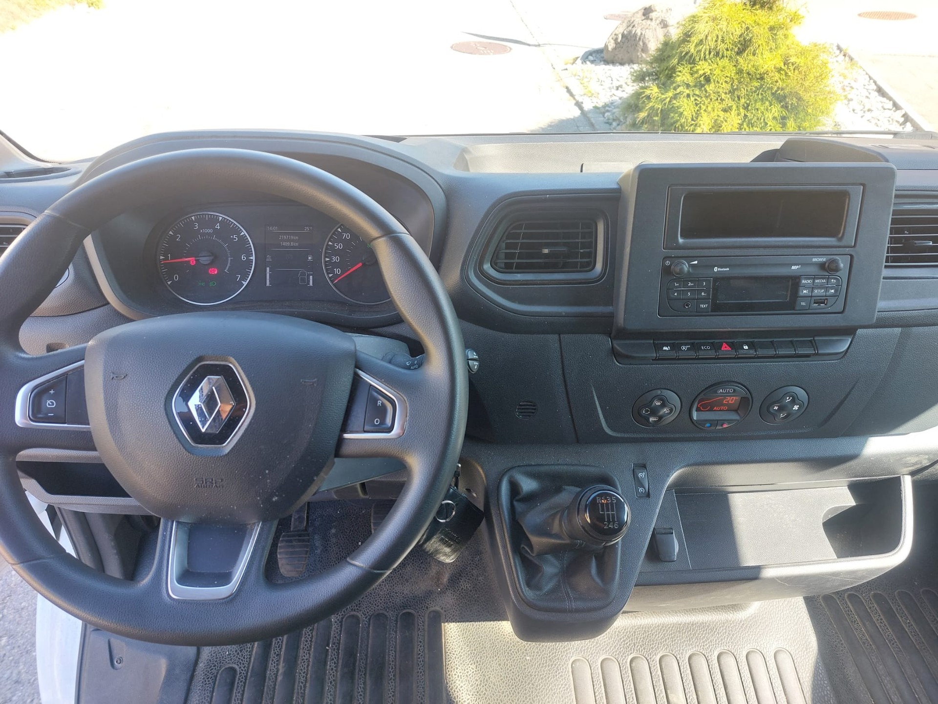 RENAULT Master T35 dCi 165 L3H2 mit AHK 2.5to-image-6
