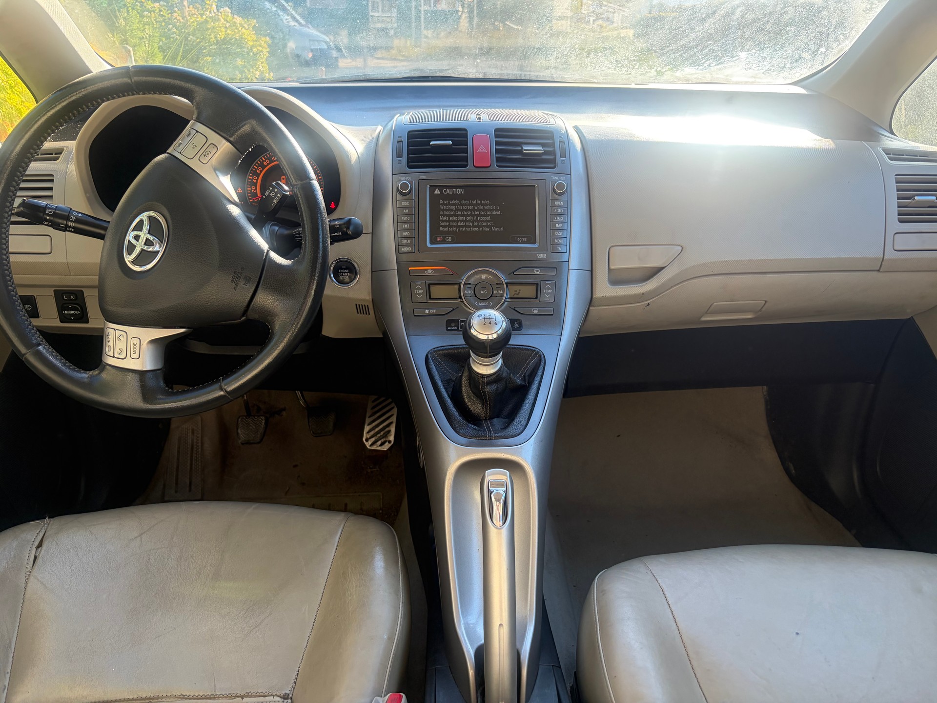 TOYOTA Auris 2.2 D-4D CleanPower Linea Sol Premium-image-5