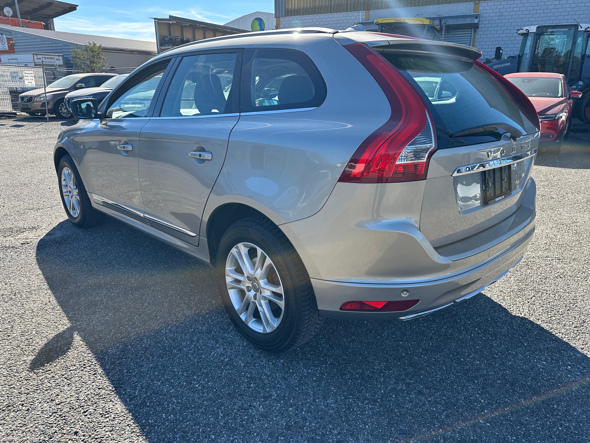 VOLVO XC60 D4 AWD Summum Geartronic-image-6