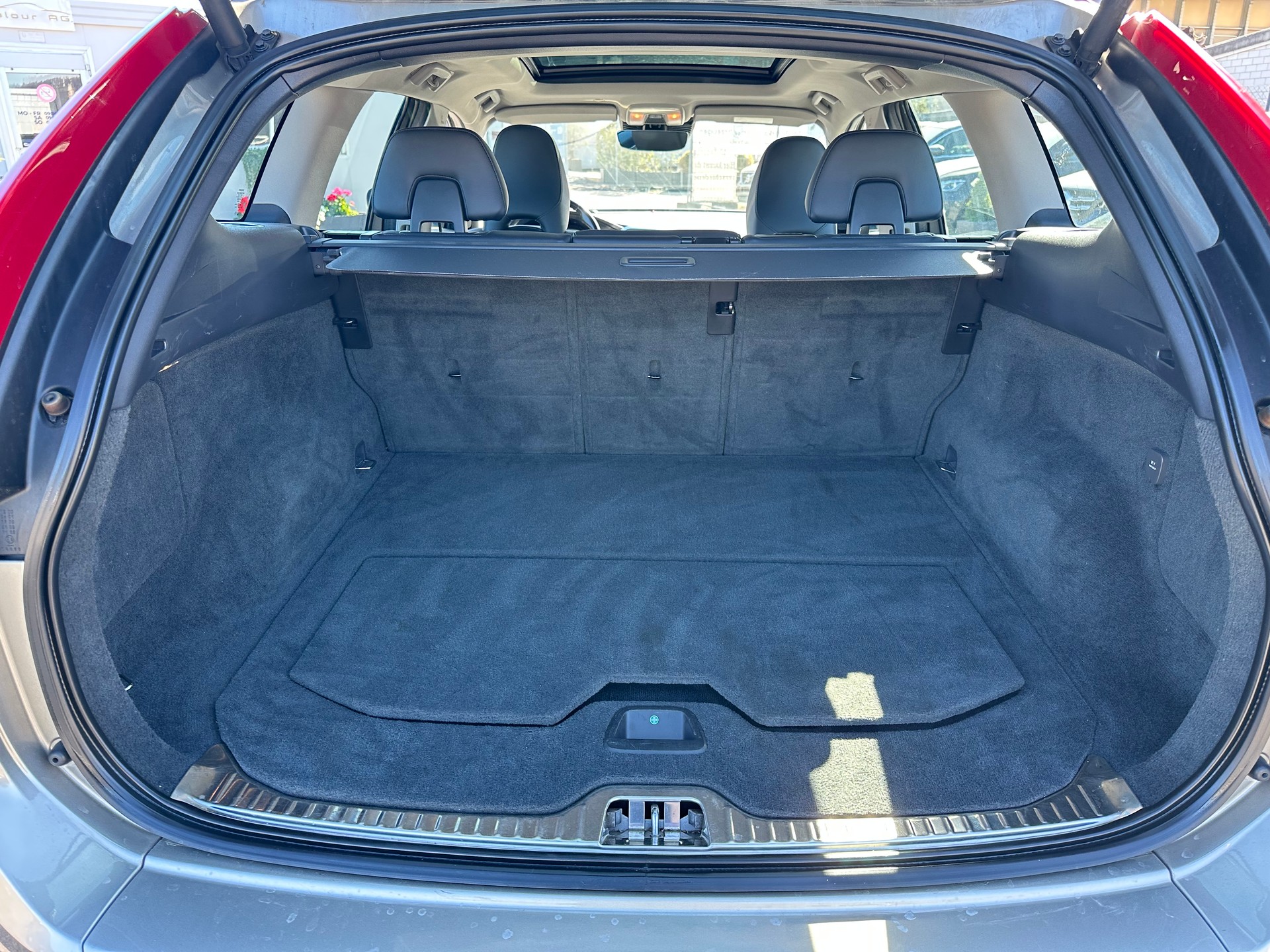 VOLVO XC60 D4 AWD Summum Geartronic-image-5