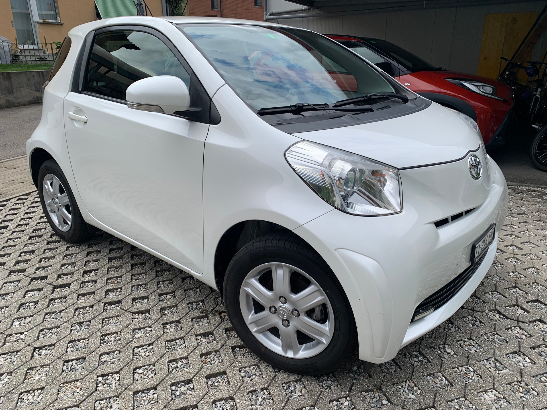 TOYOTA 1.0 VVT-i Linea Luna 2P.-image-2