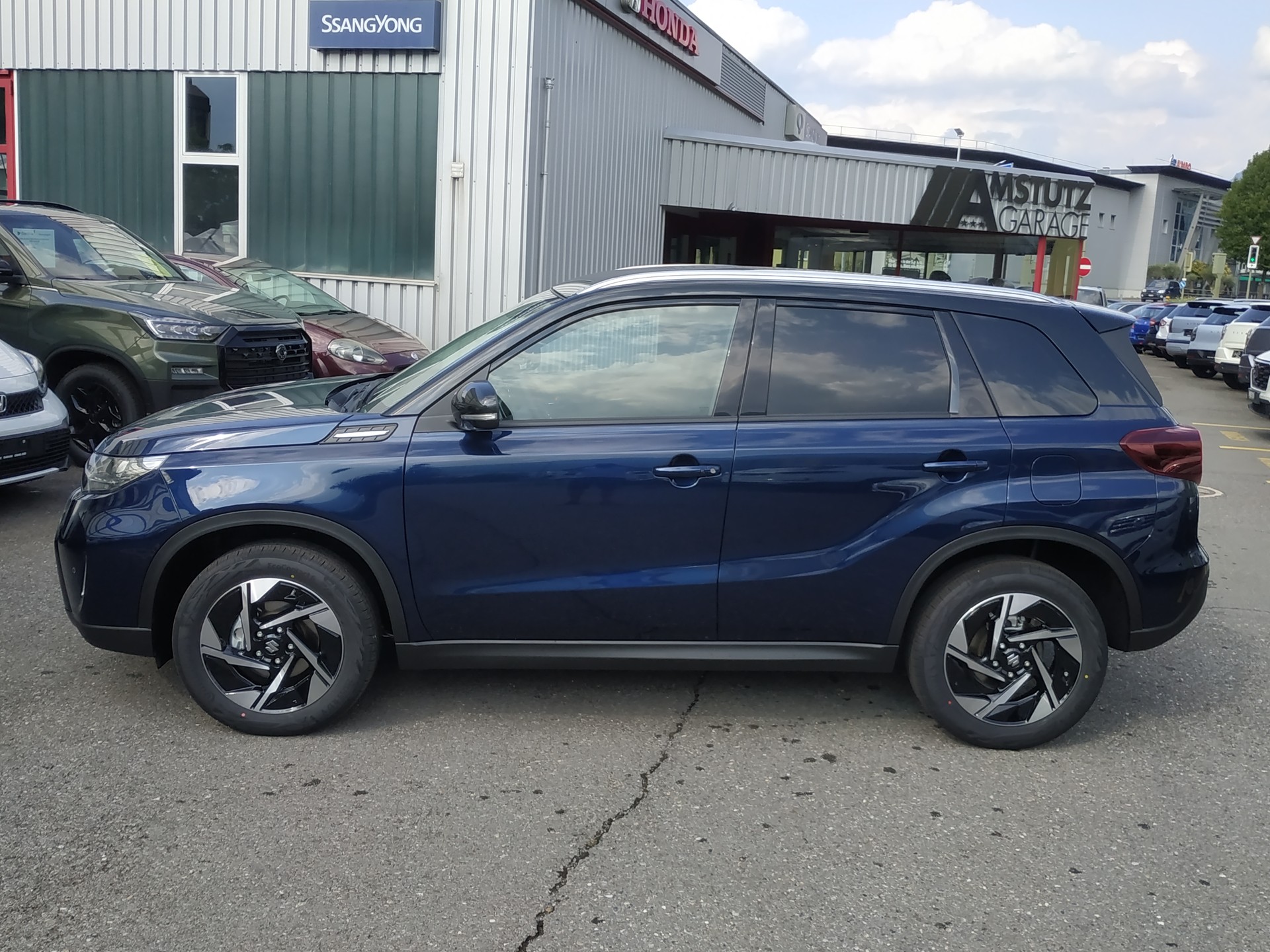 SUZUKI Vitara 1.4 Boosterjet Compact Top 4x4 Hybrid Automatic-image-7