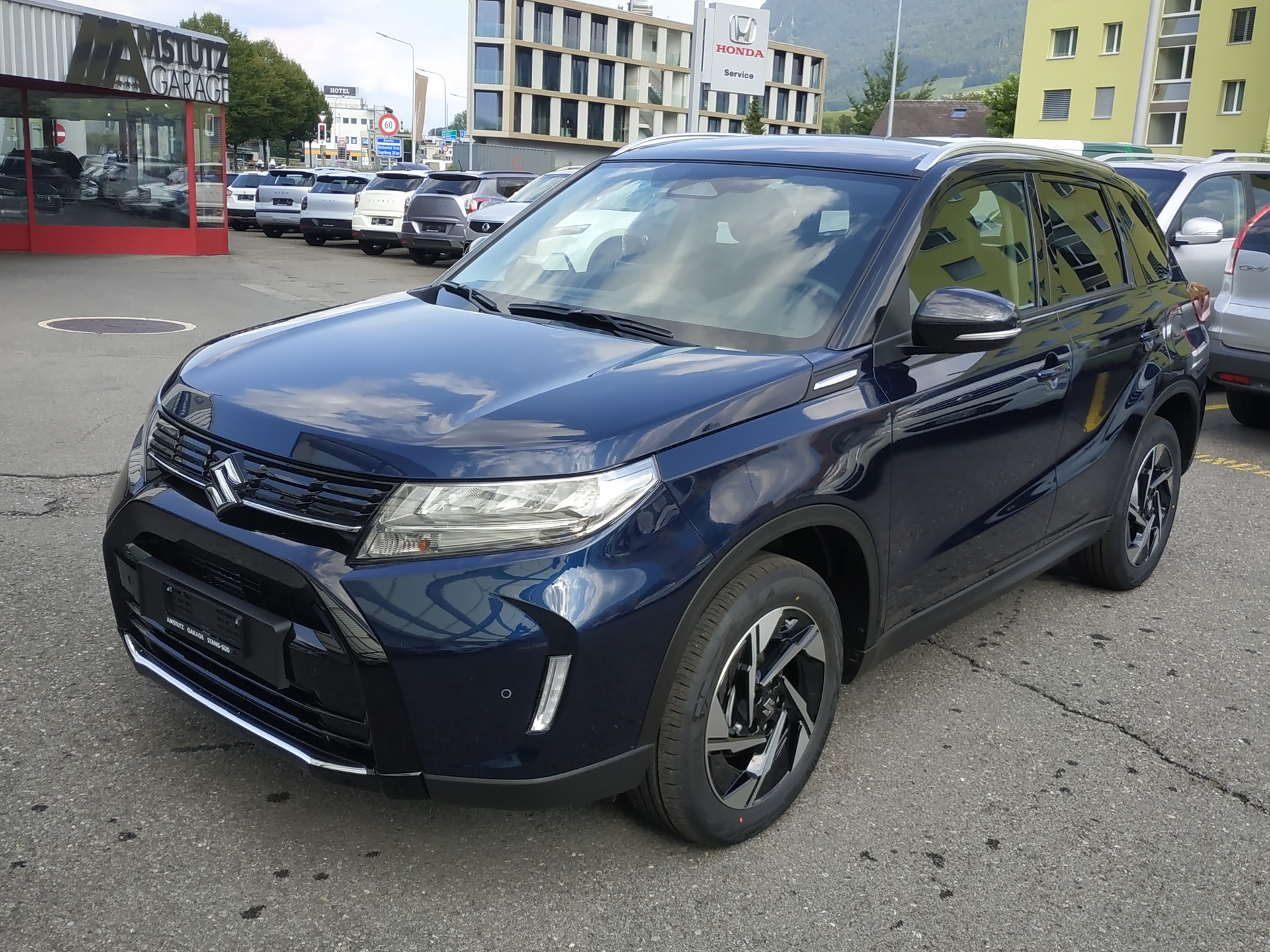 SUZUKI Vitara 1.4 Boosterjet Compact Top 4x4 Hybrid Automatic-image-2