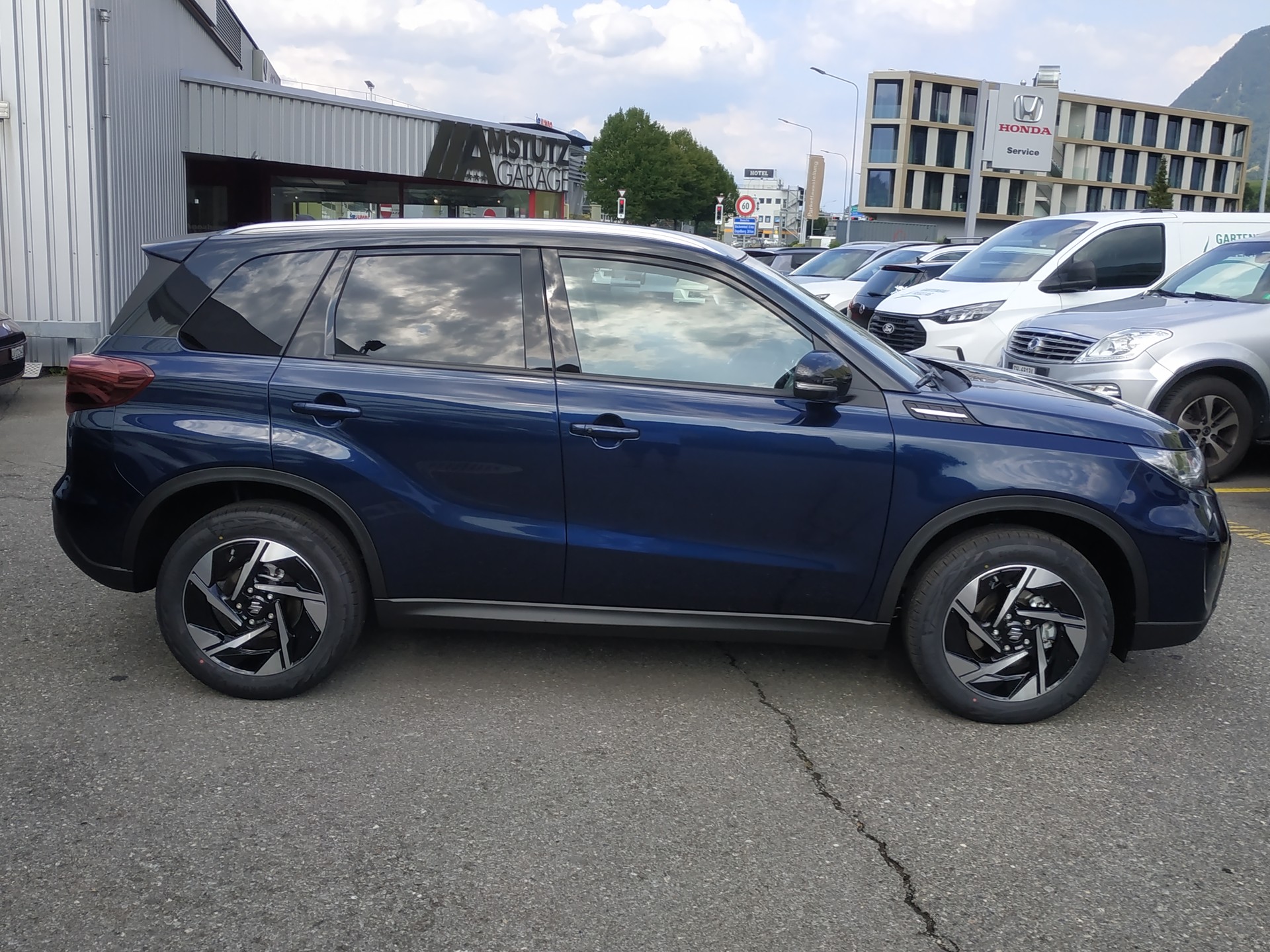SUZUKI Vitara 1.4 Boosterjet Compact Top 4x4 Hybrid Automatic-image-5