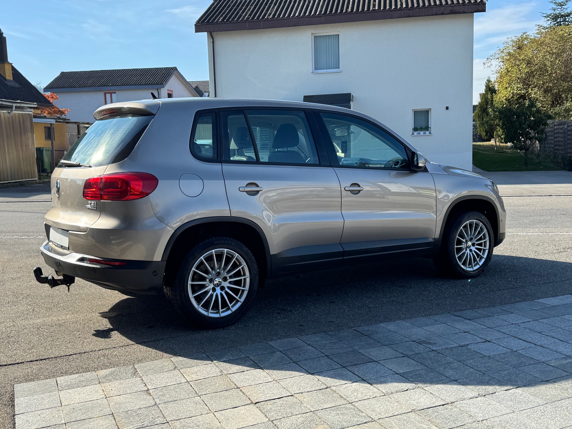 VW Tiguan 1.4 TSI BlueMotion Trend&Fun 4x2-image-2