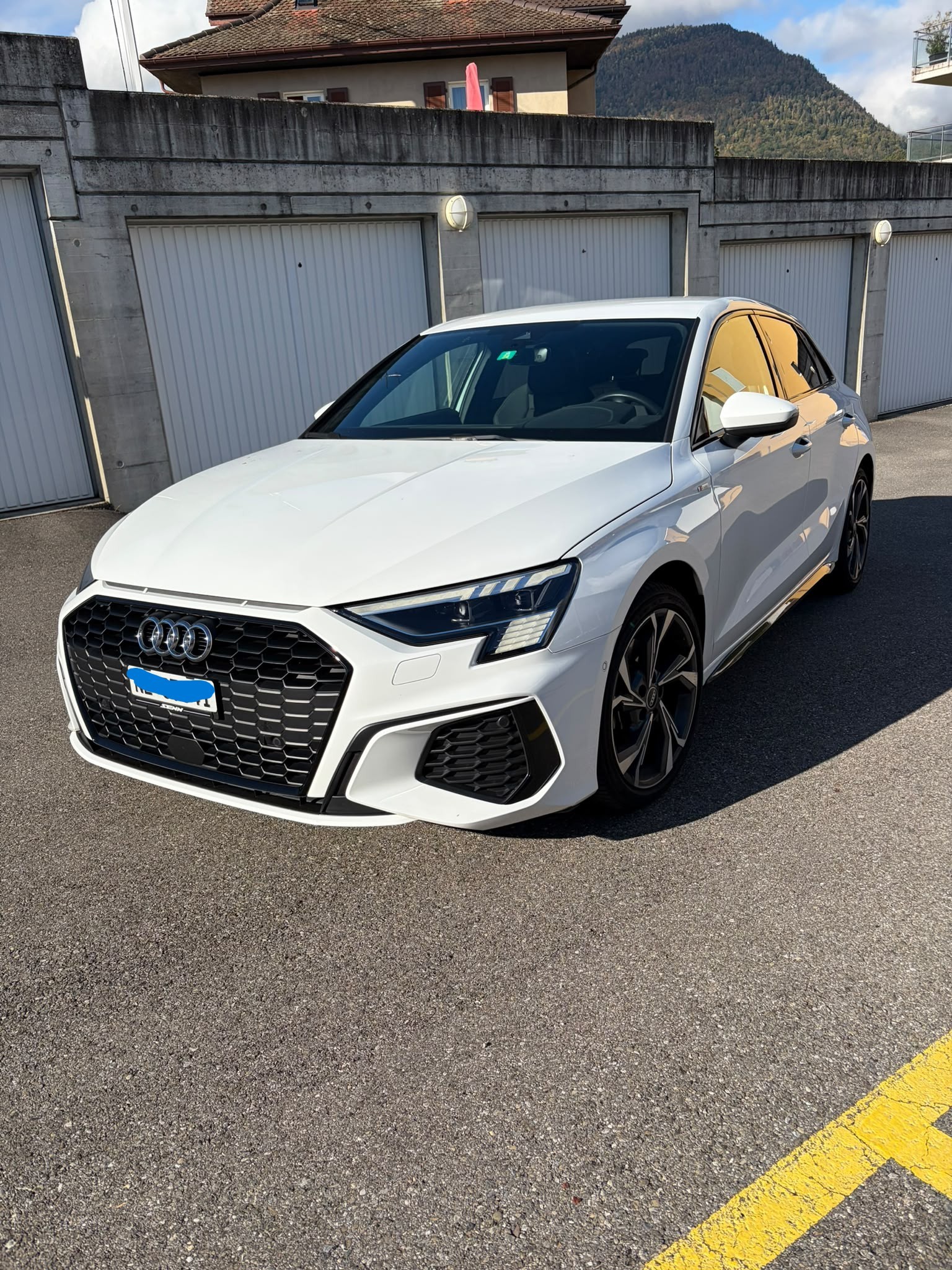 AUDI 1.5 35 TFSI S Line Attraction S-Tronic-image-2