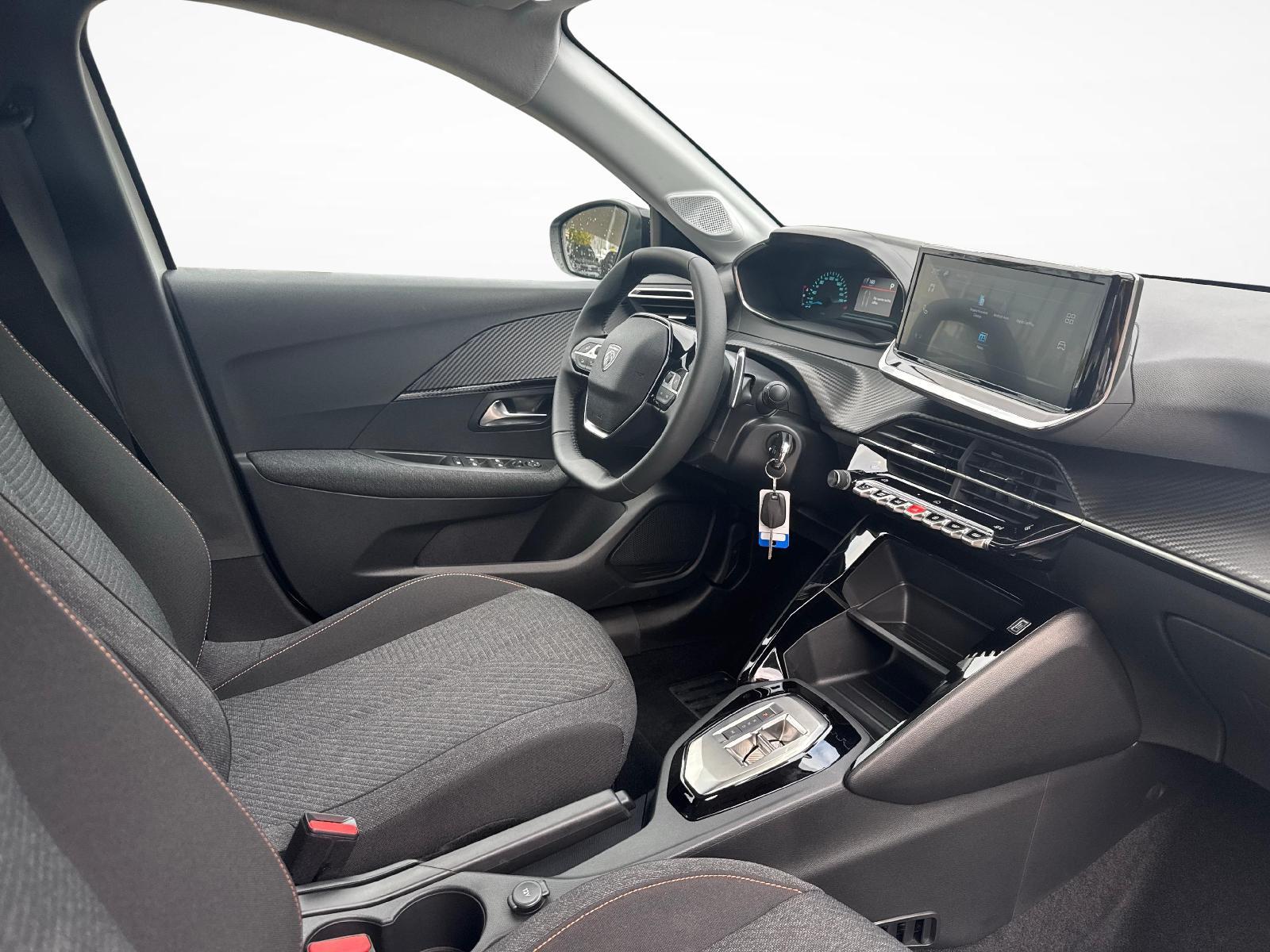 PEUGEOT 208 1.2 Hybrid Style-image-9