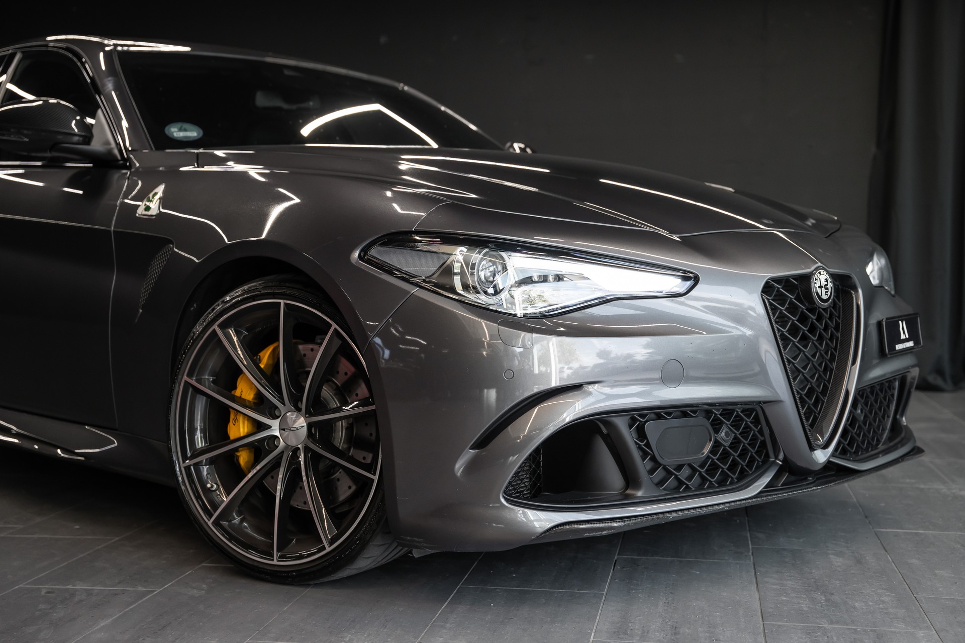 ALFA ROMEO Giulia 2.9 V6 Quadrifoglio Automatic / CH Auto / Werksgarantie / seltene Konfiguration / Schalensitze / Grüne Nähte / Carbon-image-1