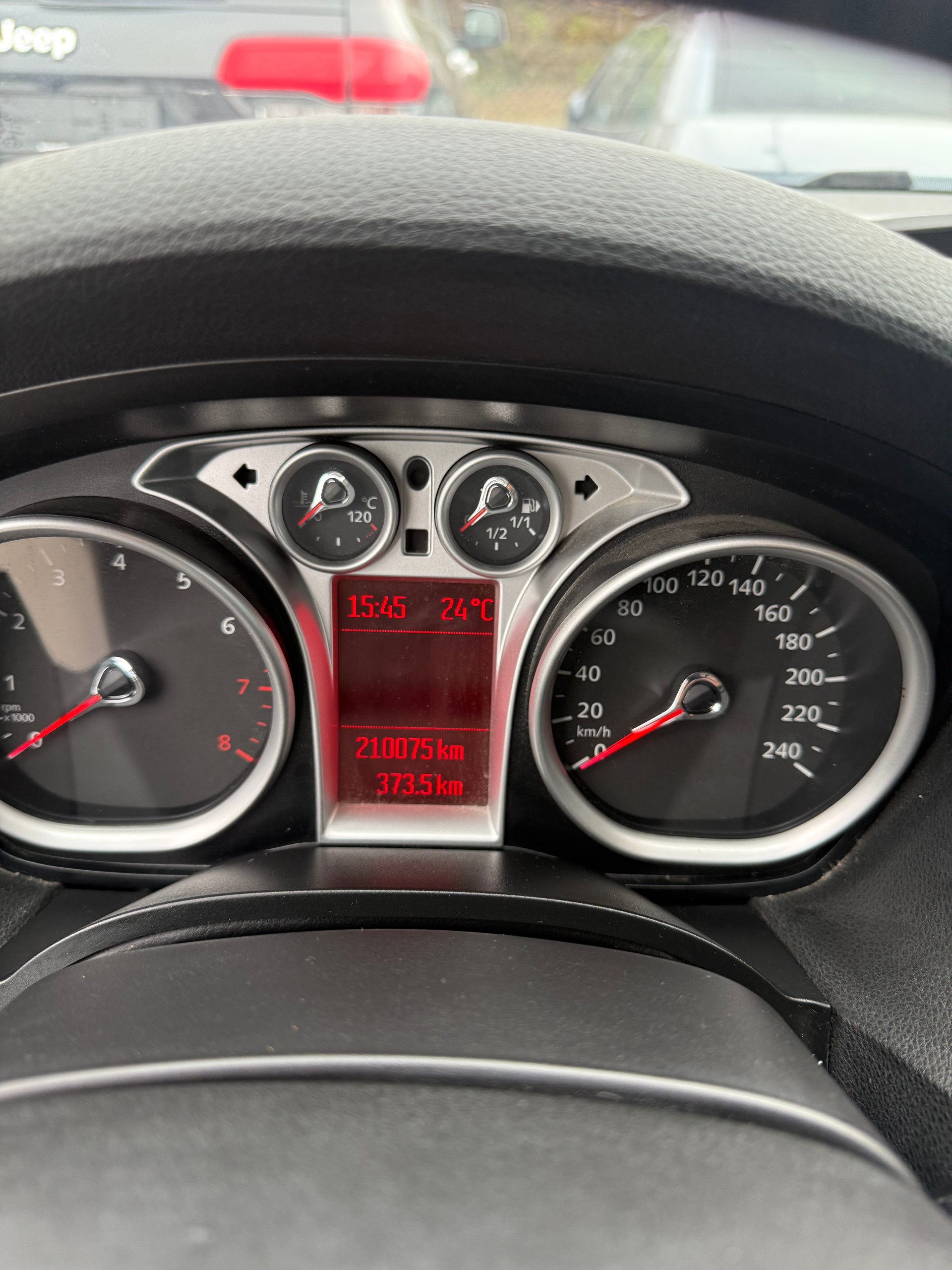 FORD Kuga 2.5 Turbo Titanium 4WD Automatic-image-8
