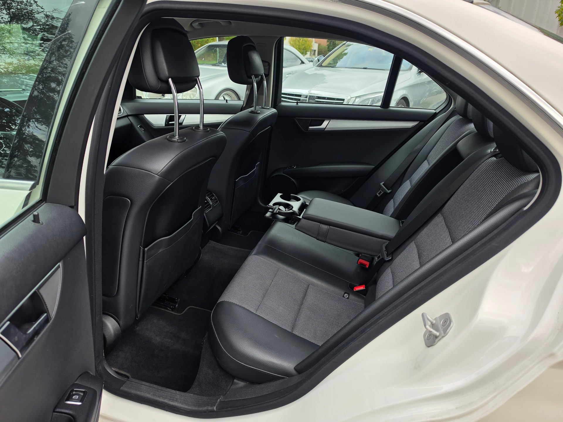 MERCEDES-BENZ C 250 CDI 4Matic 7G-Tronic-image-11