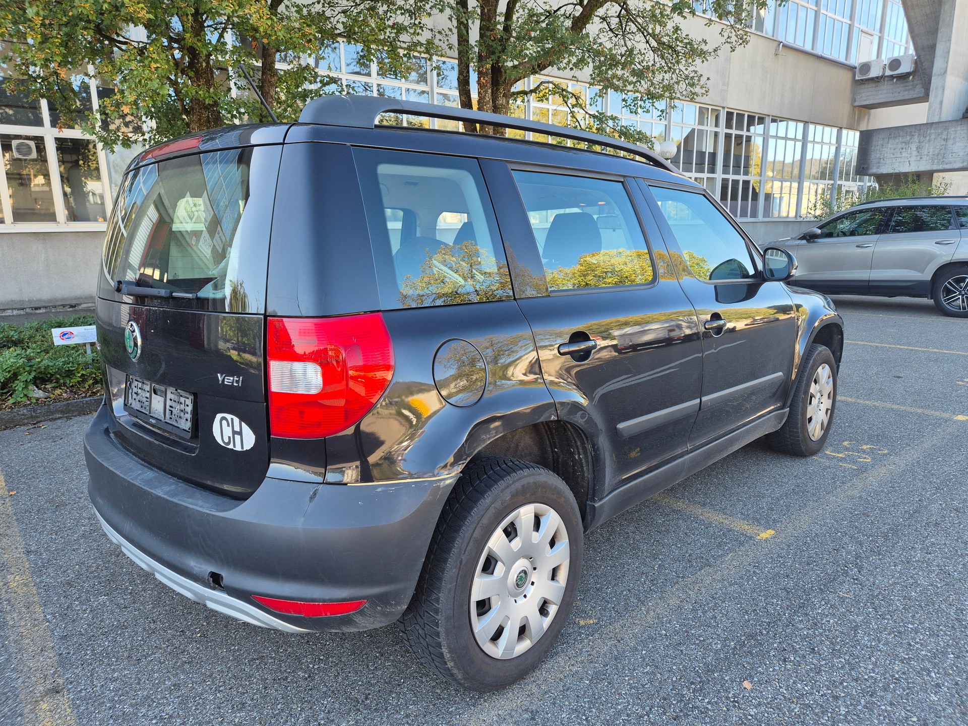 SKODA Yeti 1.8 TSI Active 4x4-image-5