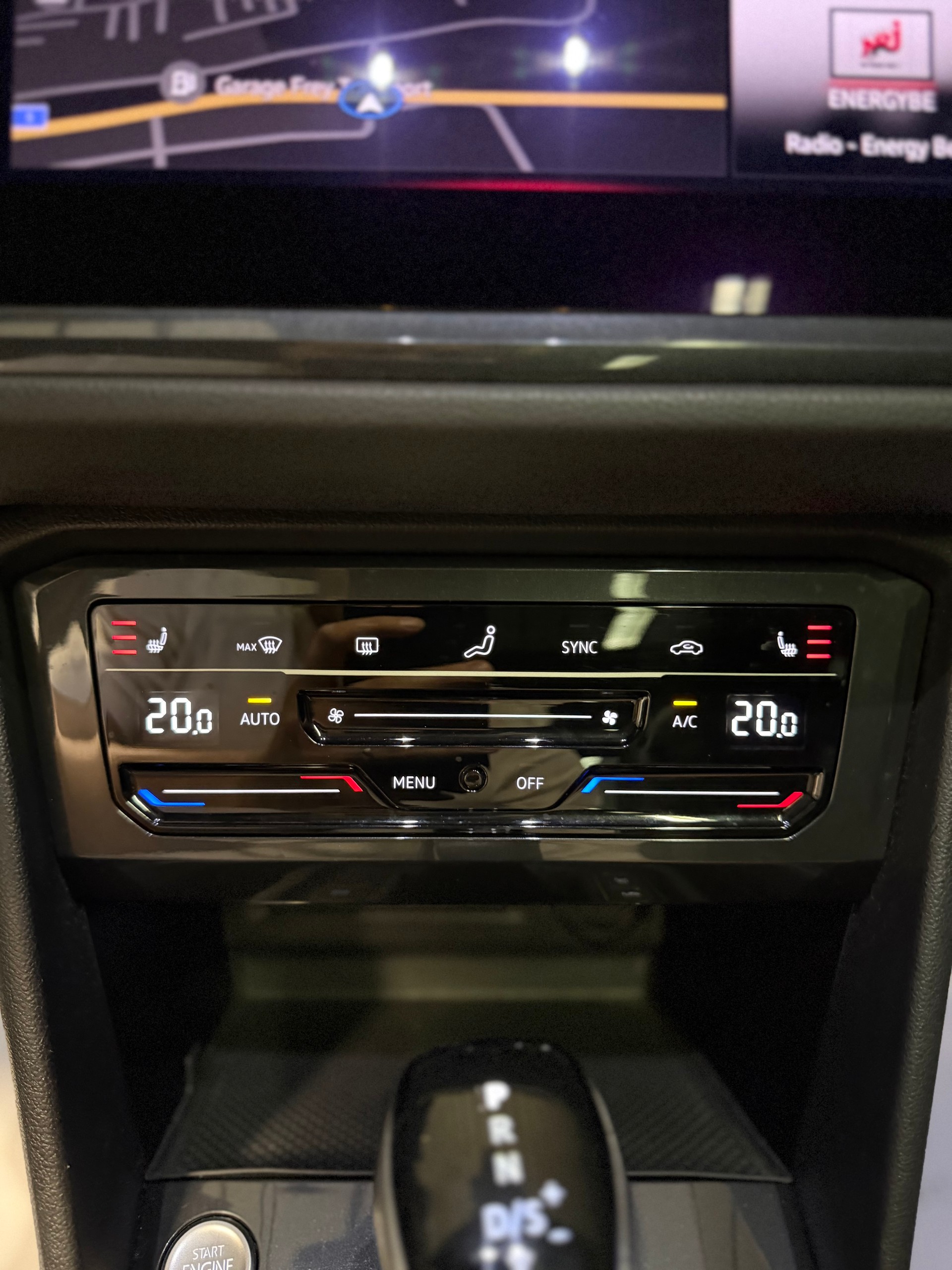 VW Tiguan 2.0 TDI SCR R-Line 4Motion DSG, 36 Monate & 60‘000km GRATIS-SERVICE inbegriffen!-image-21