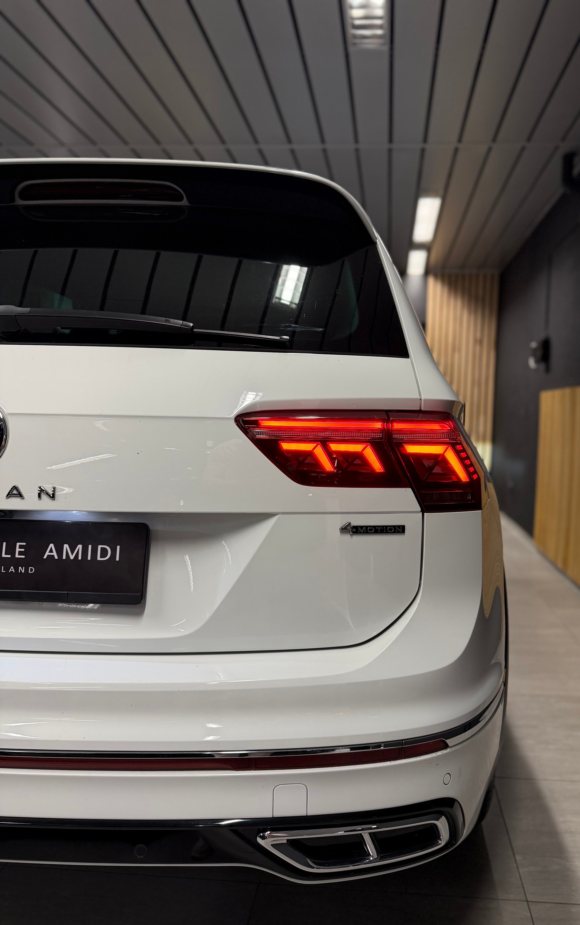 VW Tiguan 2.0 TDI SCR R-Line 4Motion DSG, 36 Monate & 60‘000km GRATIS-SERVICE inbegriffen!-image-7
