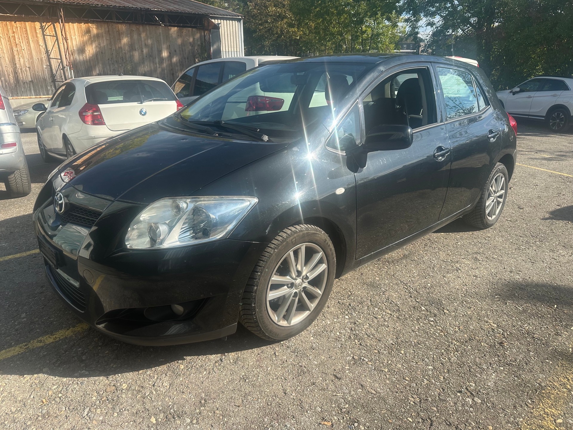 TOYOTA Auris 1.4 D-4D Linea Luna-image-1