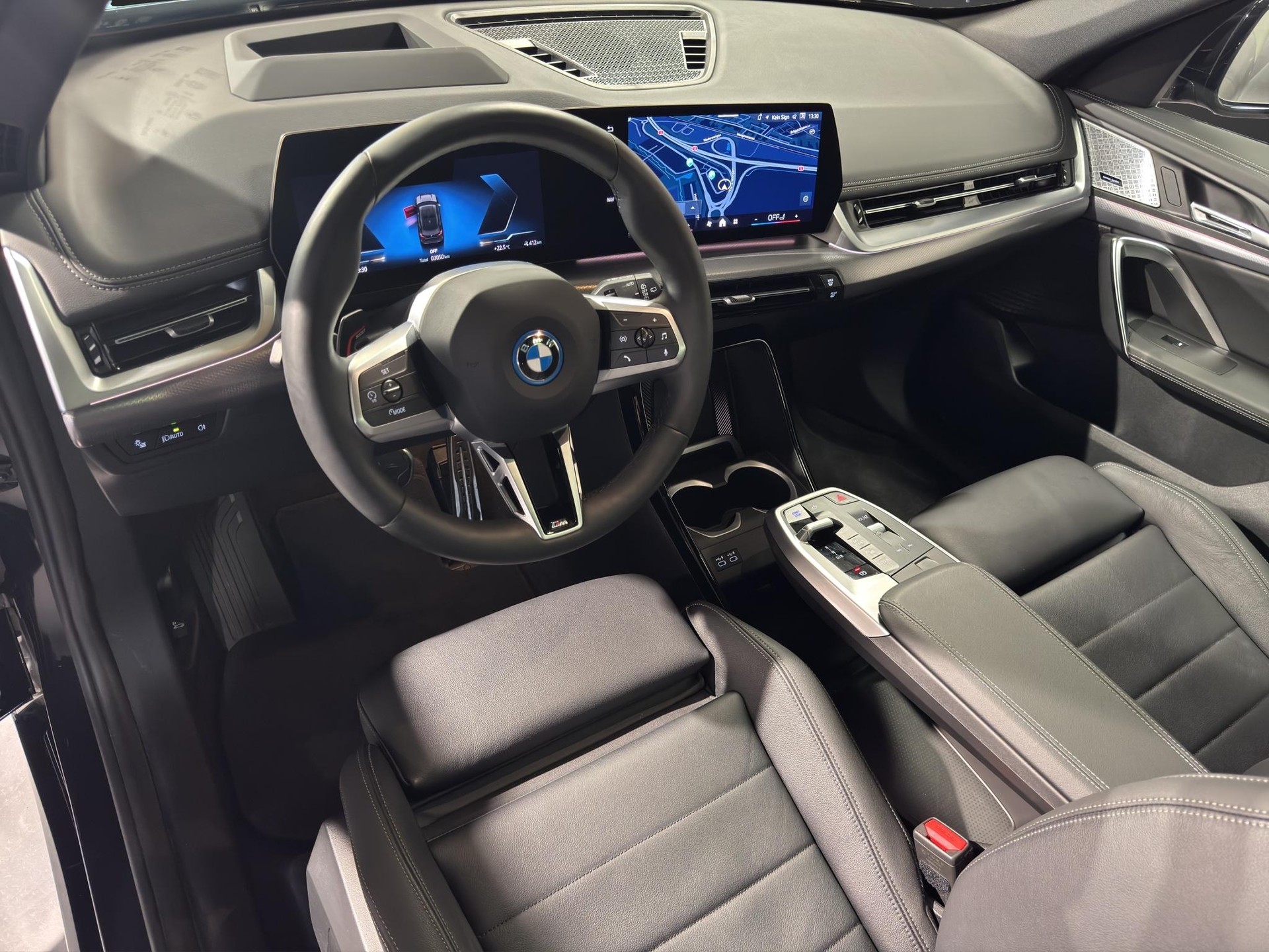 BMW iX1 30 xDrive M Sport-image-8