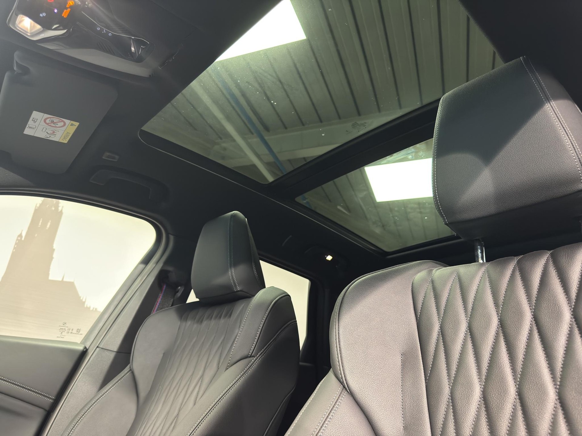BMW iX1 30 xDrive M Sport-image-21