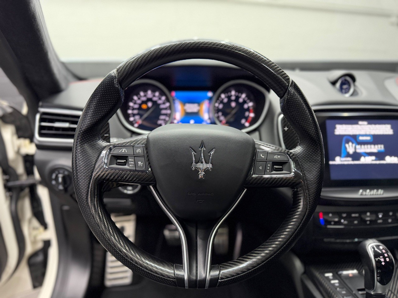 MASERATI Ghibli S Q4 3.0 V6 | Full Carbon Interieur & Exterieur | 360 Kamera | Harman/Kardon | Panoramadach-image-27