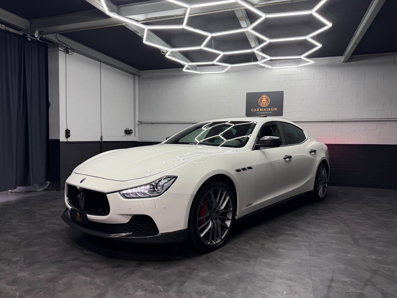 MASERATI Ghibli S Q4 3.0 V6 | Full Carbon Interieur & Exterieur | 360 Kamera | Harman/Kardon | Panoramadach-image-2
