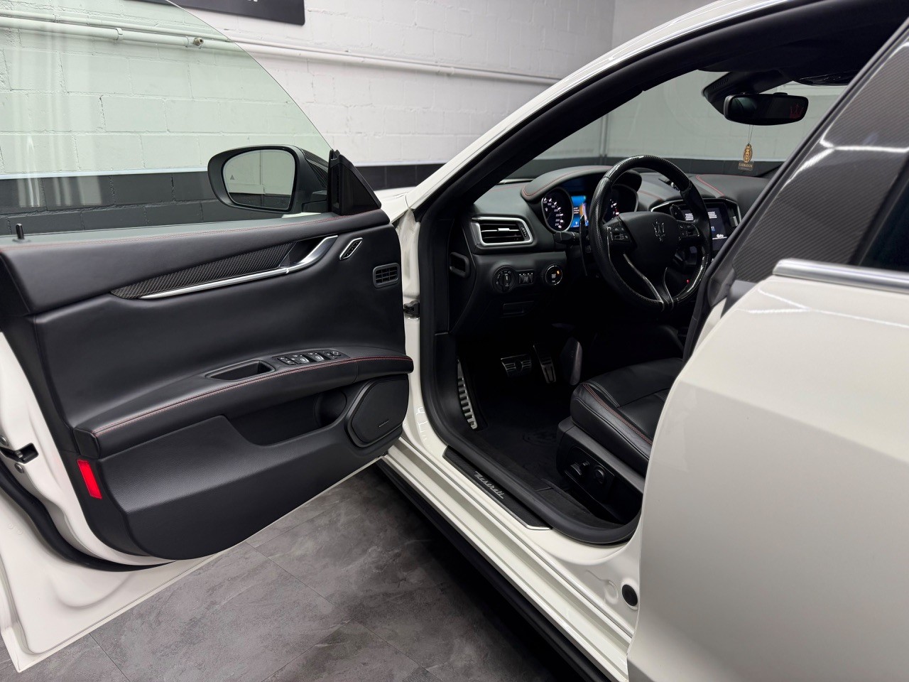 MASERATI Ghibli S Q4 3.0 V6 | Full Carbon Interieur & Exterieur | 360 Kamera | Harman/Kardon | Panoramadach-image-20
