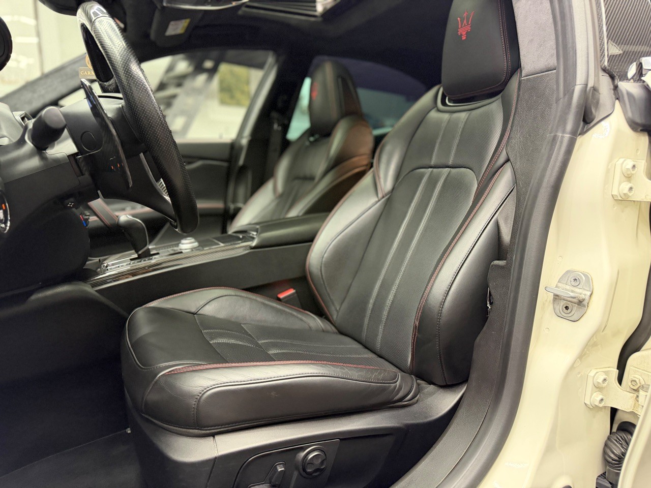 MASERATI Ghibli S Q4 3.0 V6 | Full Carbon Interieur & Exterieur | 360 Kamera | Harman/Kardon | Panoramadach-image-24