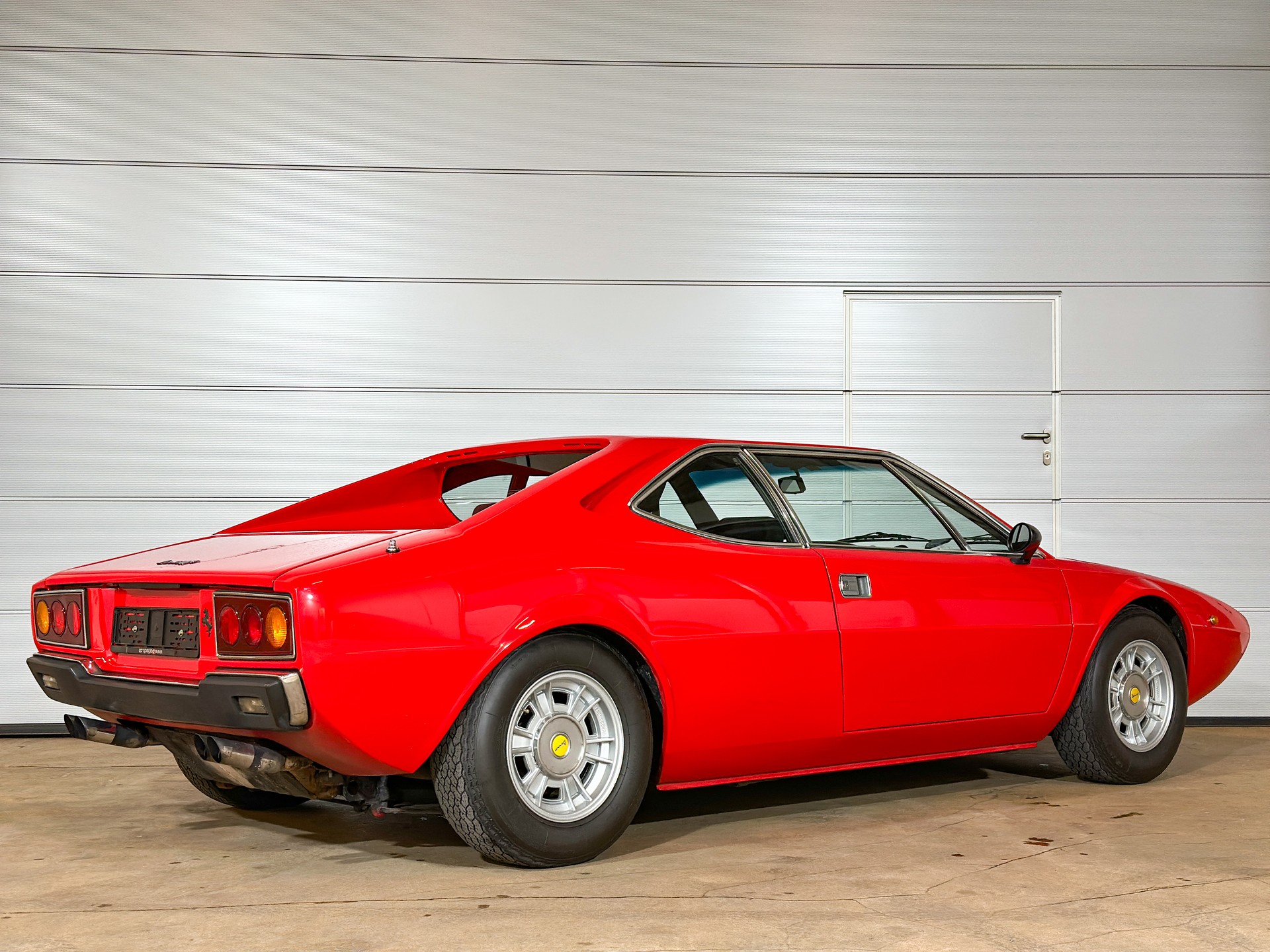 FERRARI 308 GT4-image-3