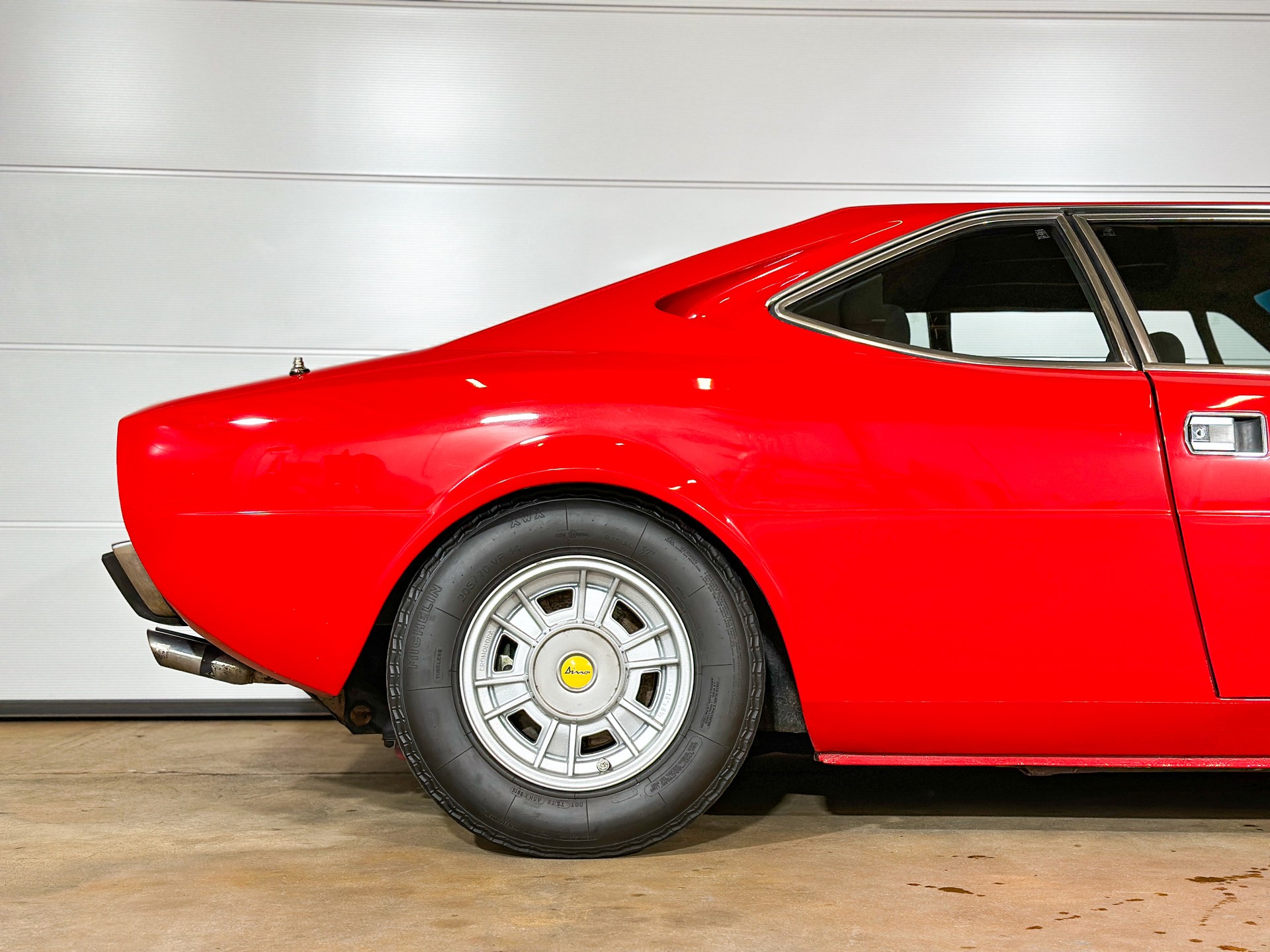 FERRARI 308 GT4-image-5