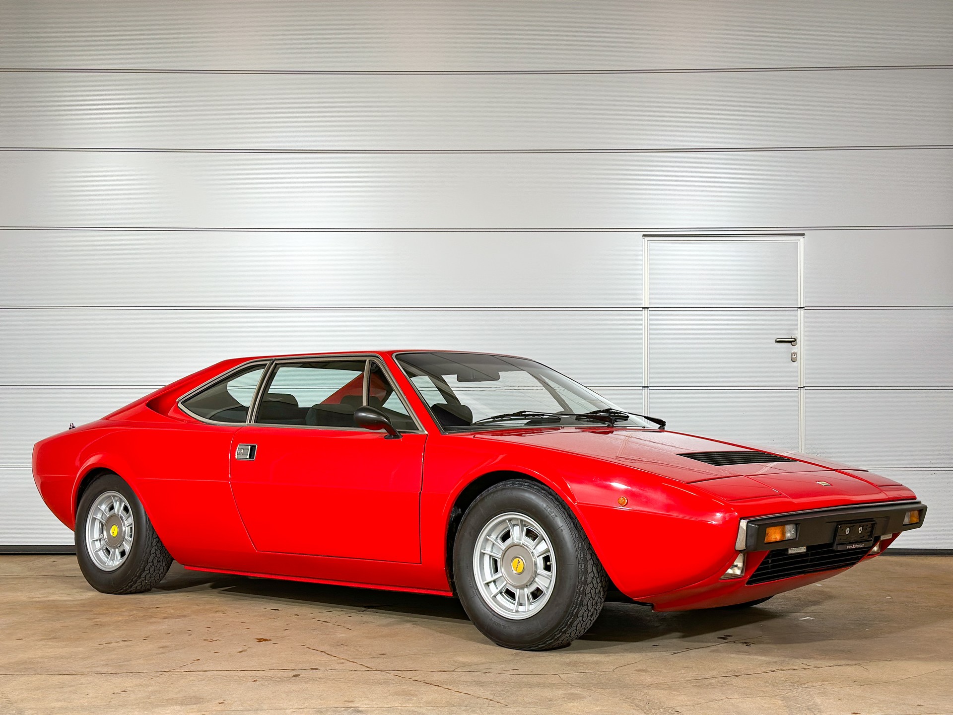 FERRARI 308 GT4-image-6